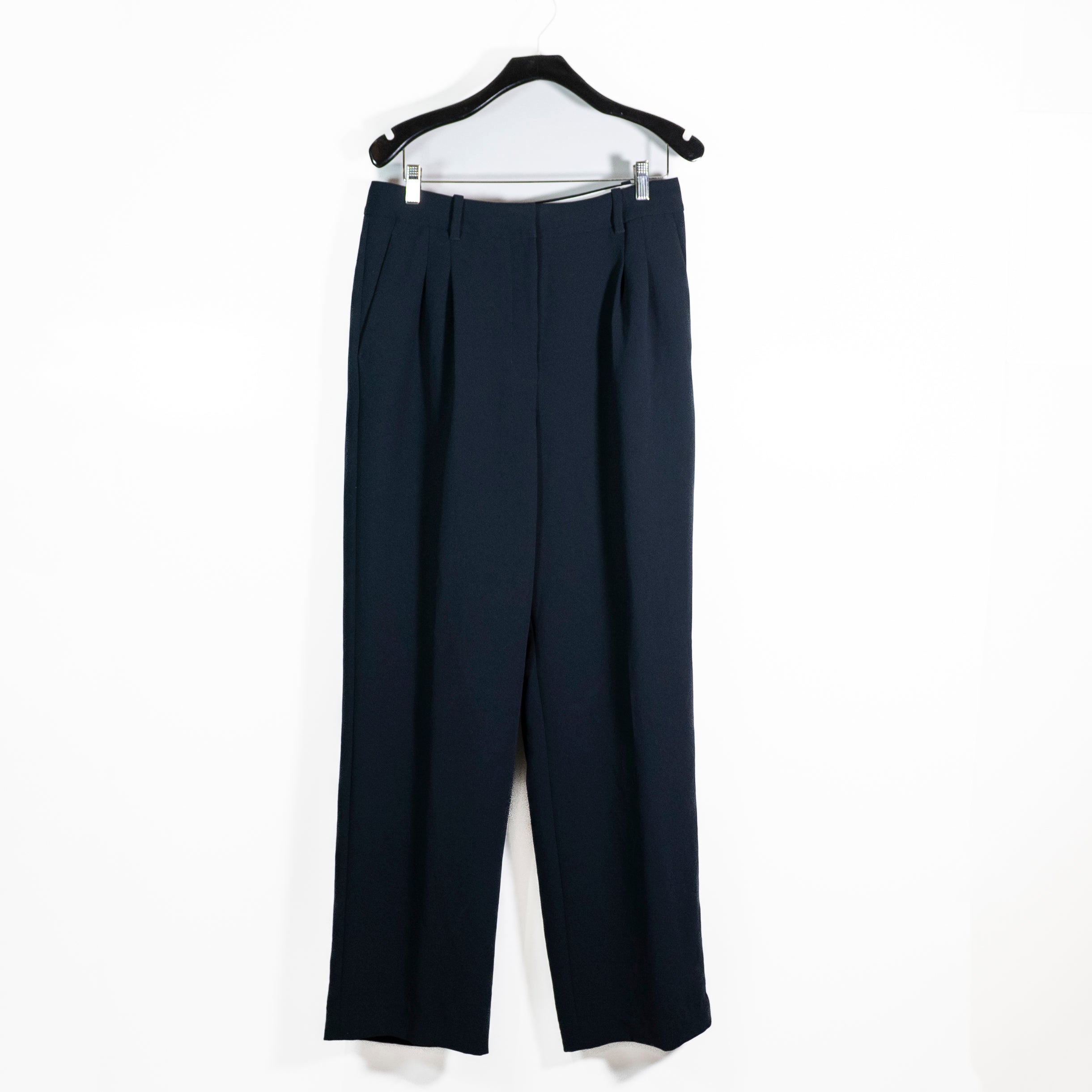 Aritzia Women's The Effortless Straight Leg Chiffon Trouser Pants Black 10 Tall