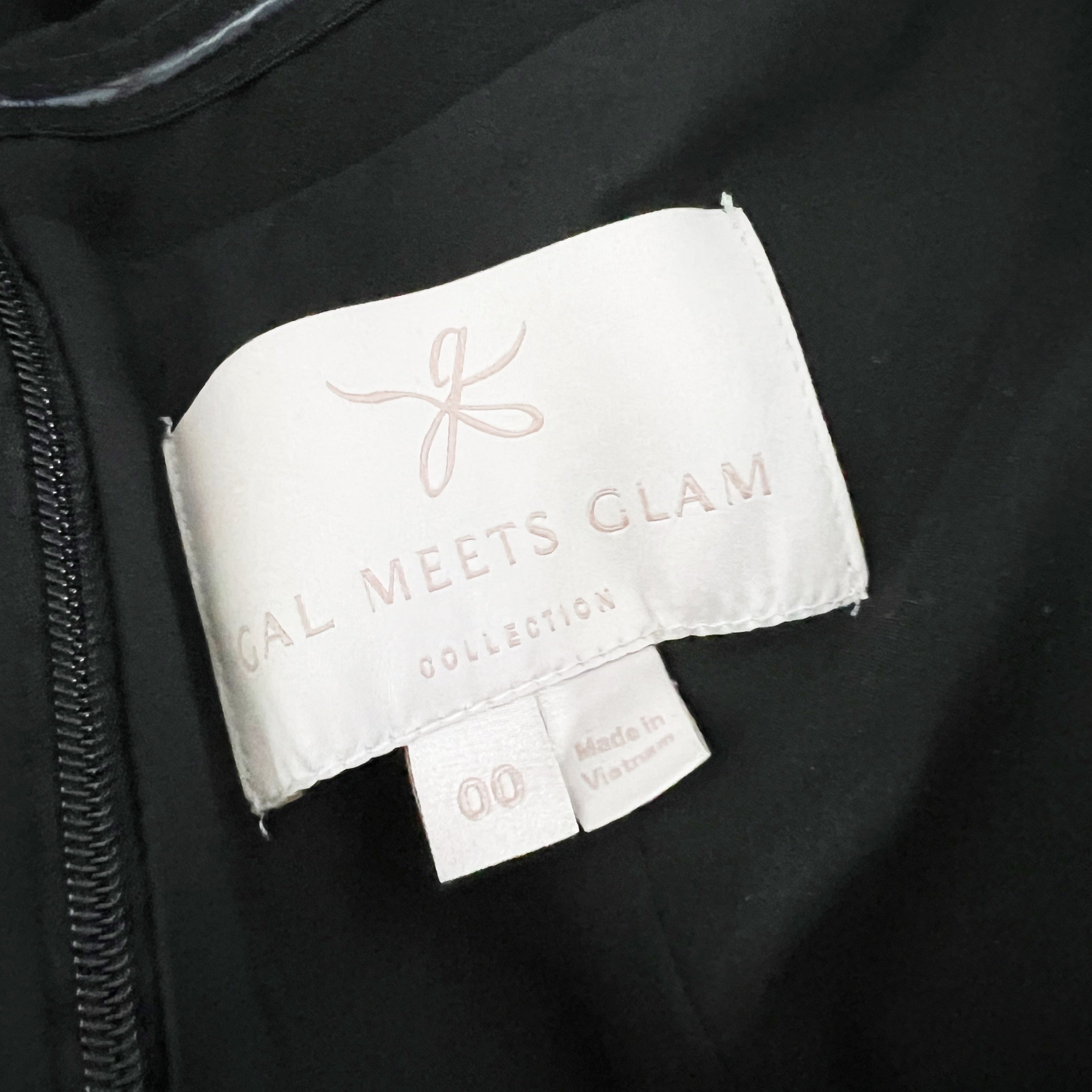 Gal Meets Glam Meredith Off the Shoulder Scalloped Edge Full Length Jumpsuit 00