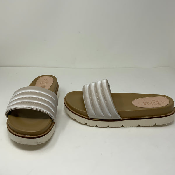 NEW Oasis Society Suns Out Faux Vegan Leather Open Toe Flat Slides Sandals Shoes