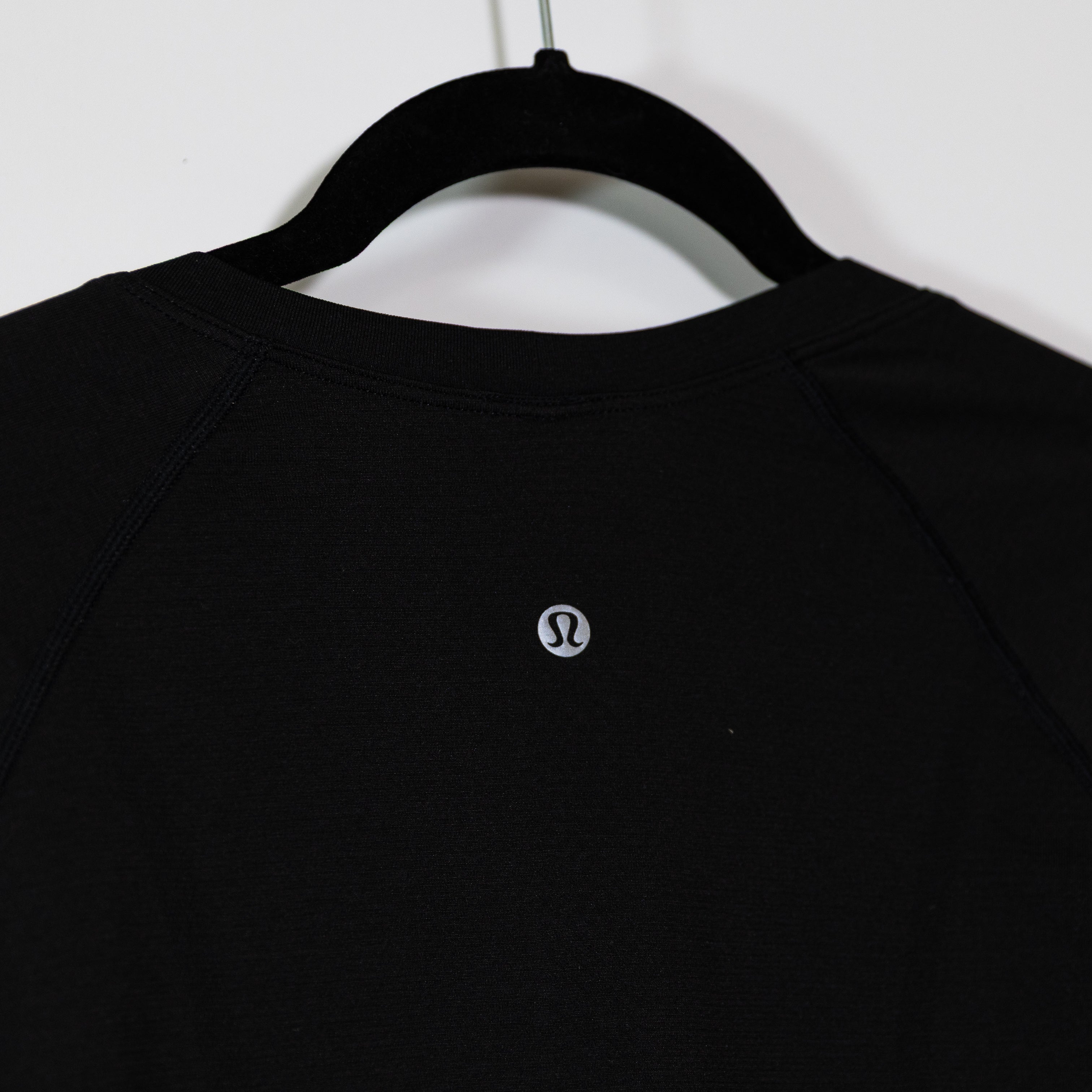 Lululemon Women's Run Swiftly Tech Long Sleeve Crew Neck Tee Shirt Purple Black