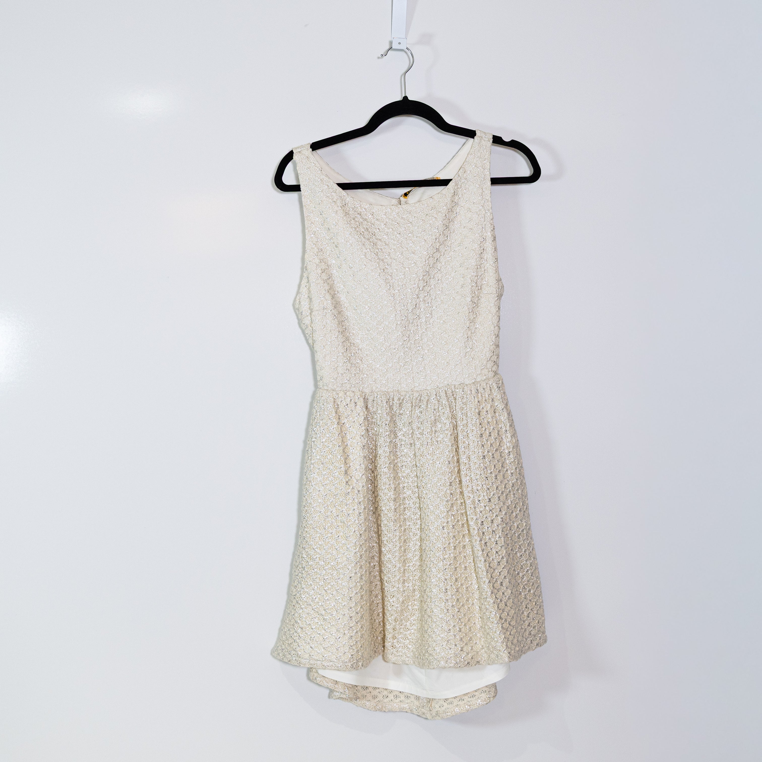NEW Alice + Olivia Marla Boat Neck Cutout Back Metallic Silver Textured Dress 12