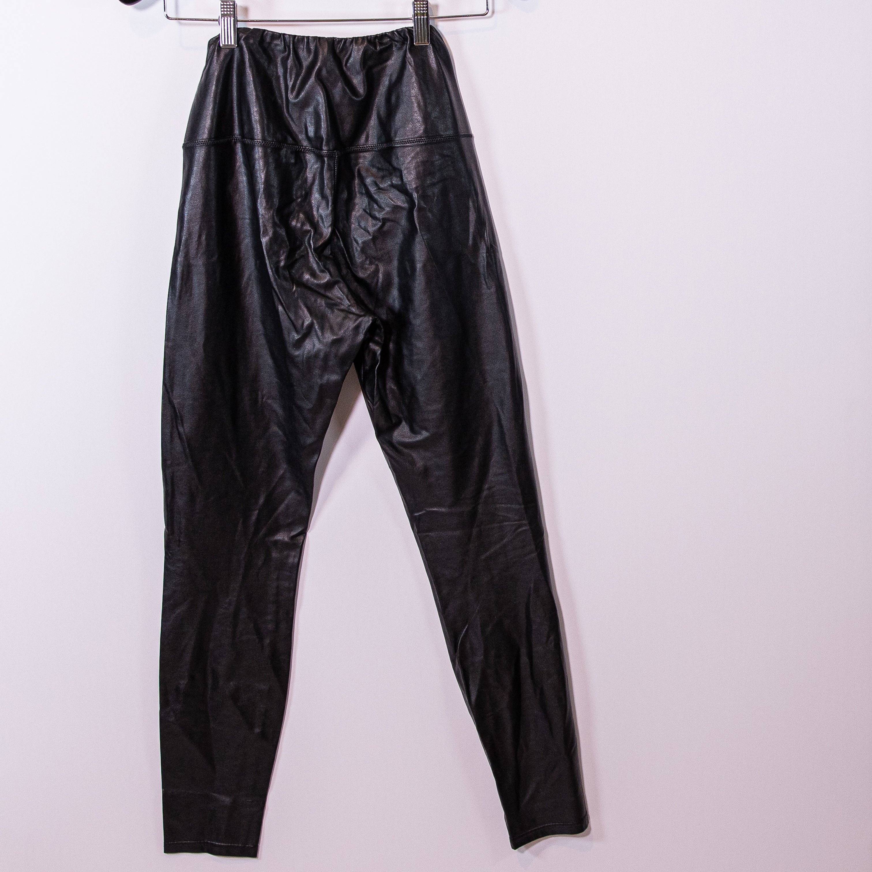 Wilfred Free Aritzia Faux Vegan Leather High Waisted Leggings Pants Black XS