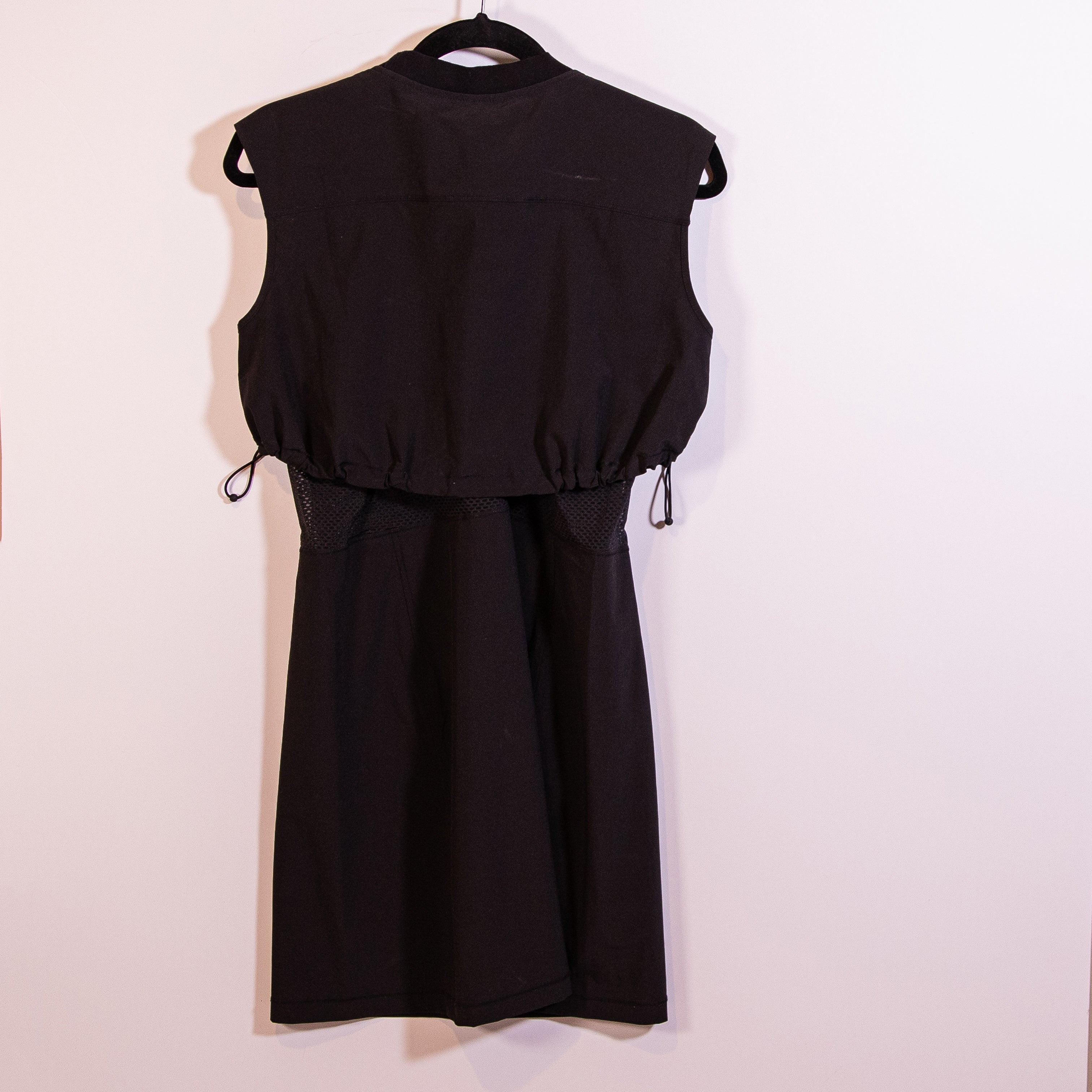 Athleta Yosemite Mesh Panel Crew Neck Sleeveless Mini Dress Black Small