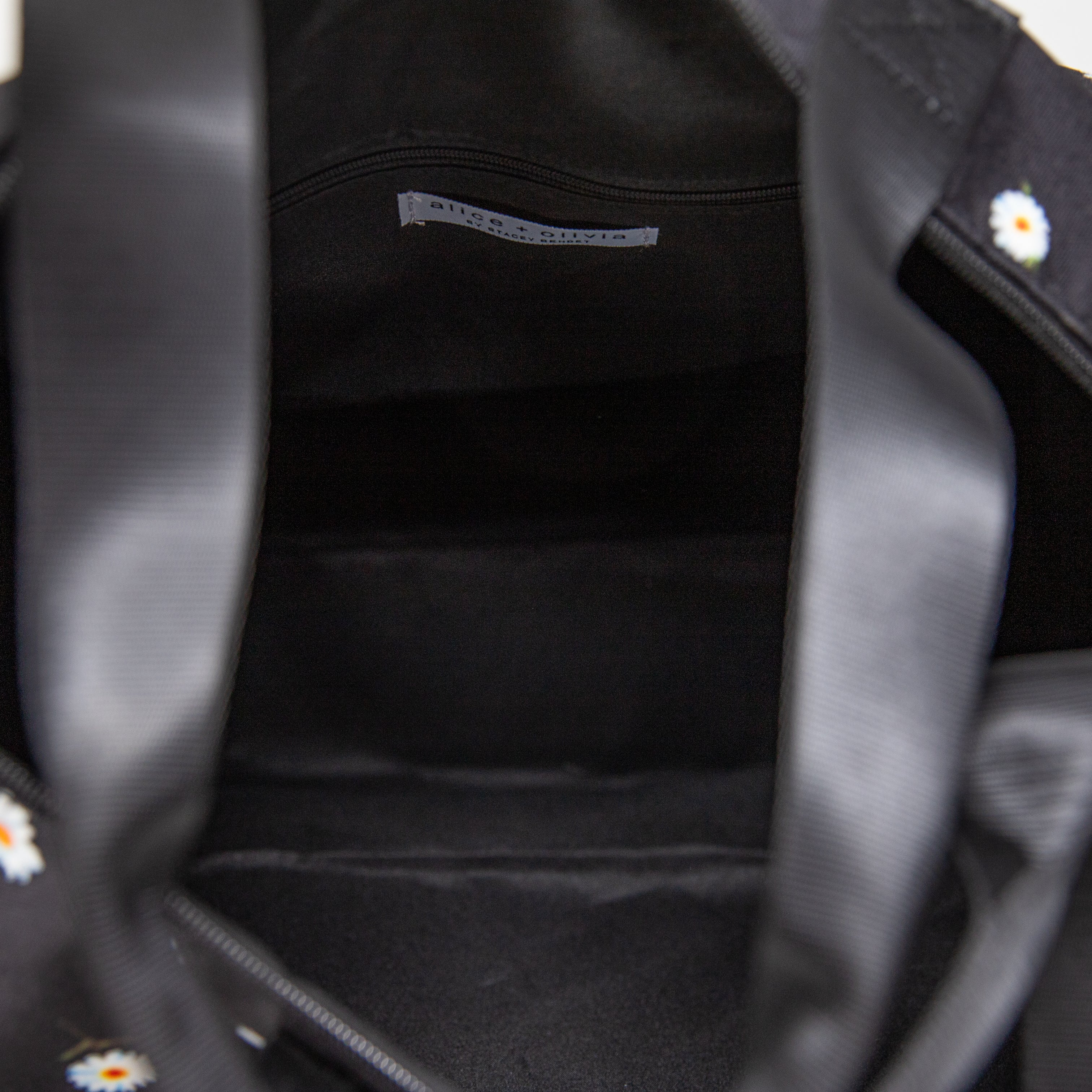 NEW Alice And Olivia Daisy Floral Flower Print Pattern Gym Weekender Travel Bag