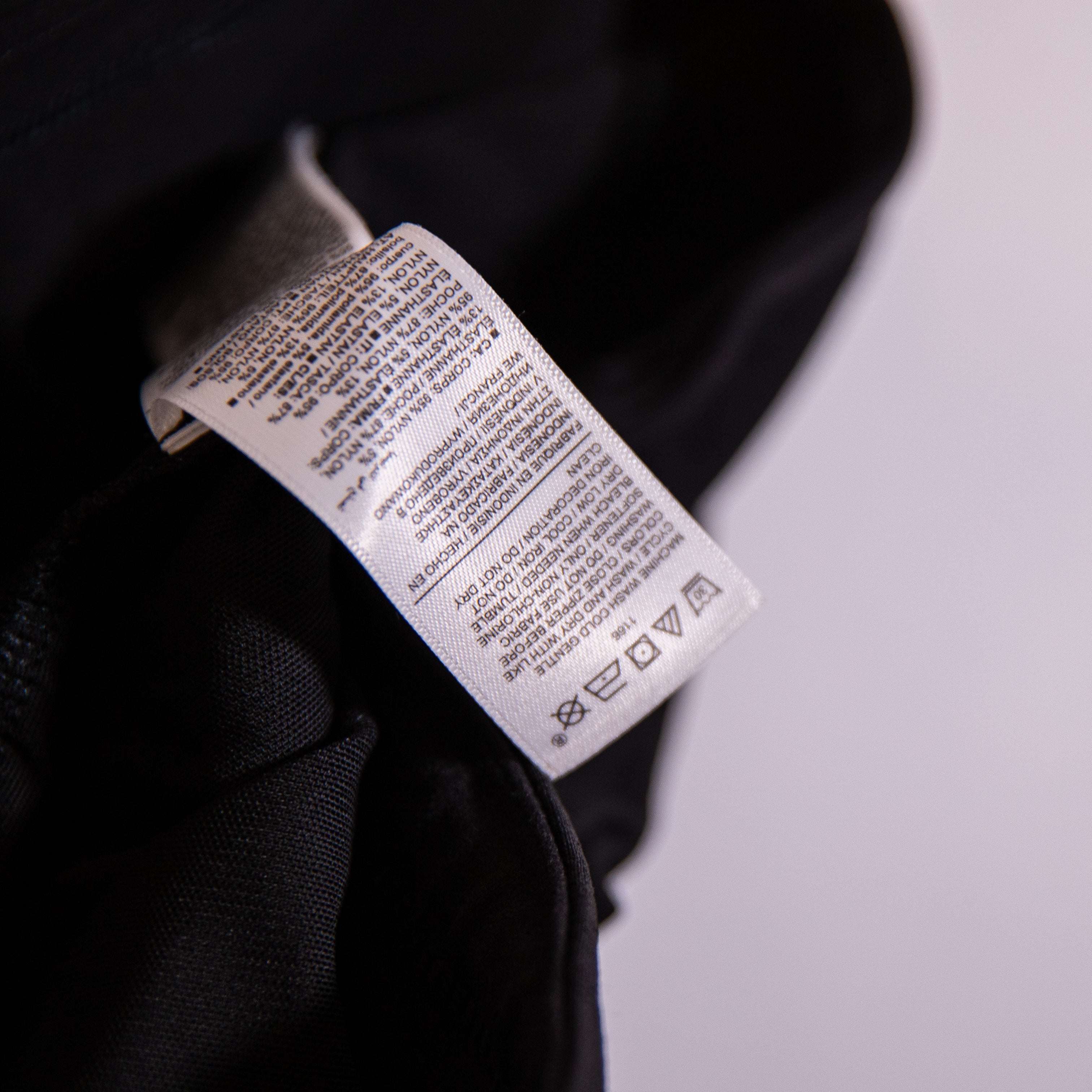 Athleta Women's Trekkie North High Rise Jogger Ankle Crop Pants Solid Black 6