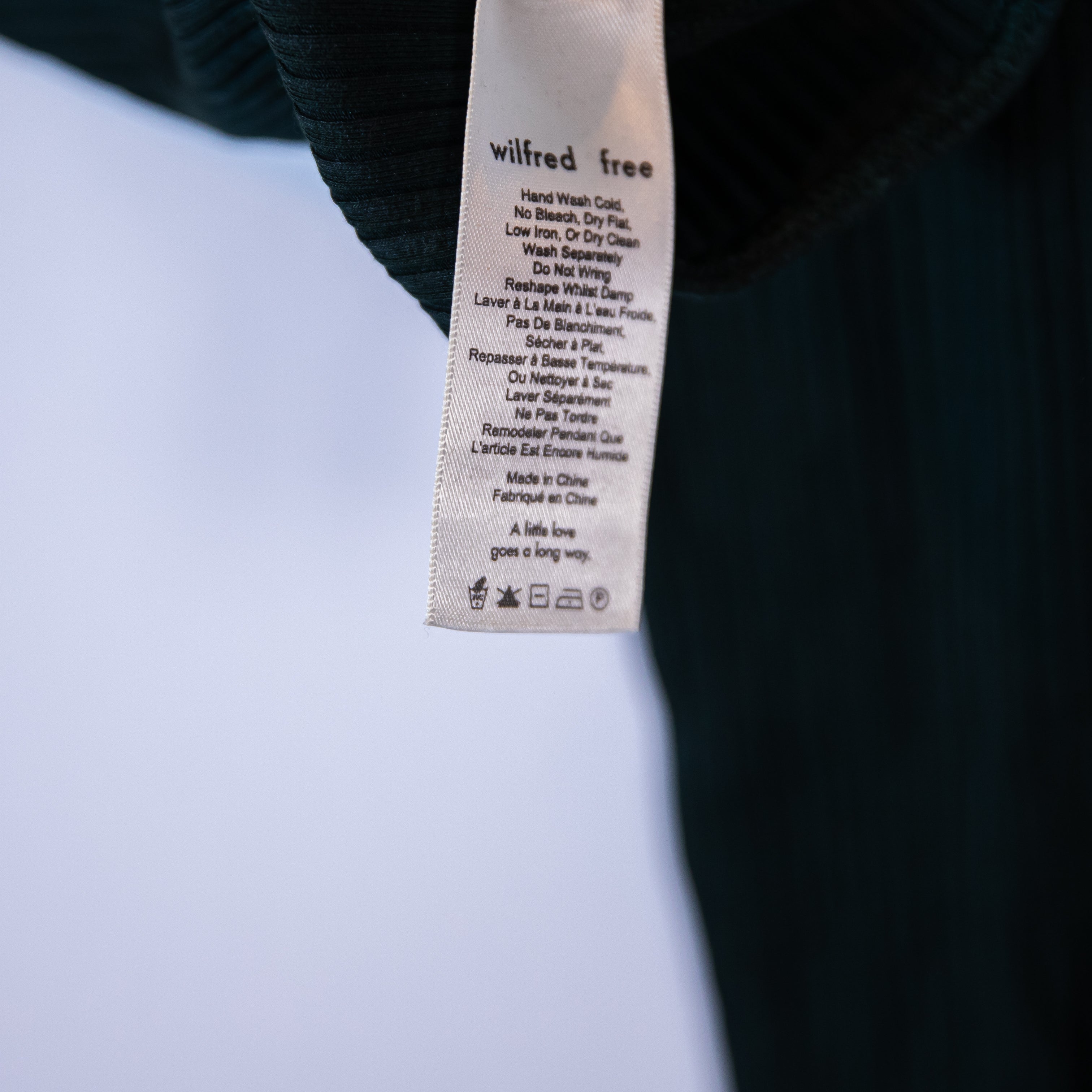 Wilfred Free Aritzia Seamless Rib Knit Stretch Scoop Neck Long Sleeve Bodysuit&nbsp;