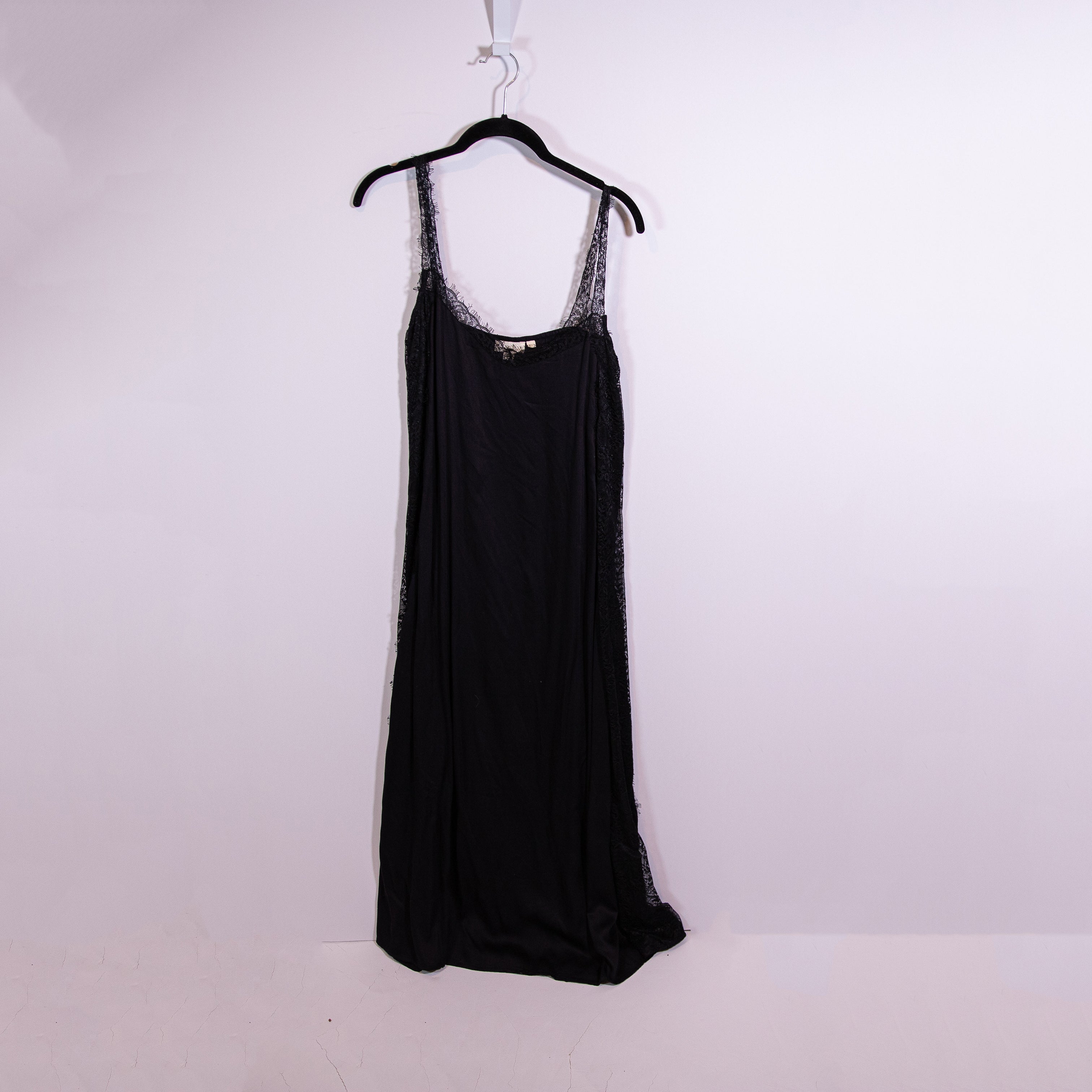 Let Me Be Anthropologie Eyelash Trim Lace Strap Satin Slip Midi Dress Black XS