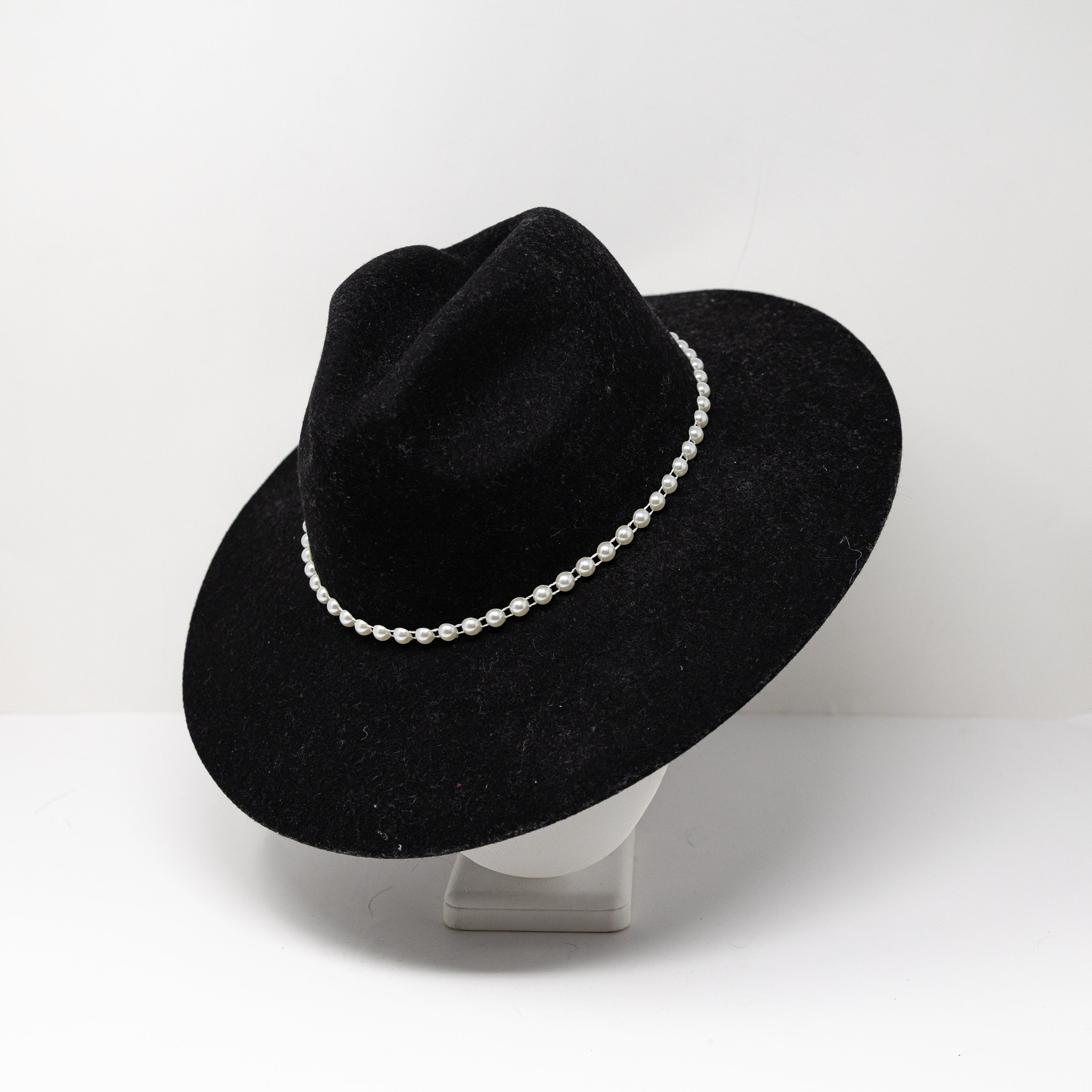 Lele Sadoughi Pearl Beaded Embellished Strand Wool Felt Fedora Hat Black OS