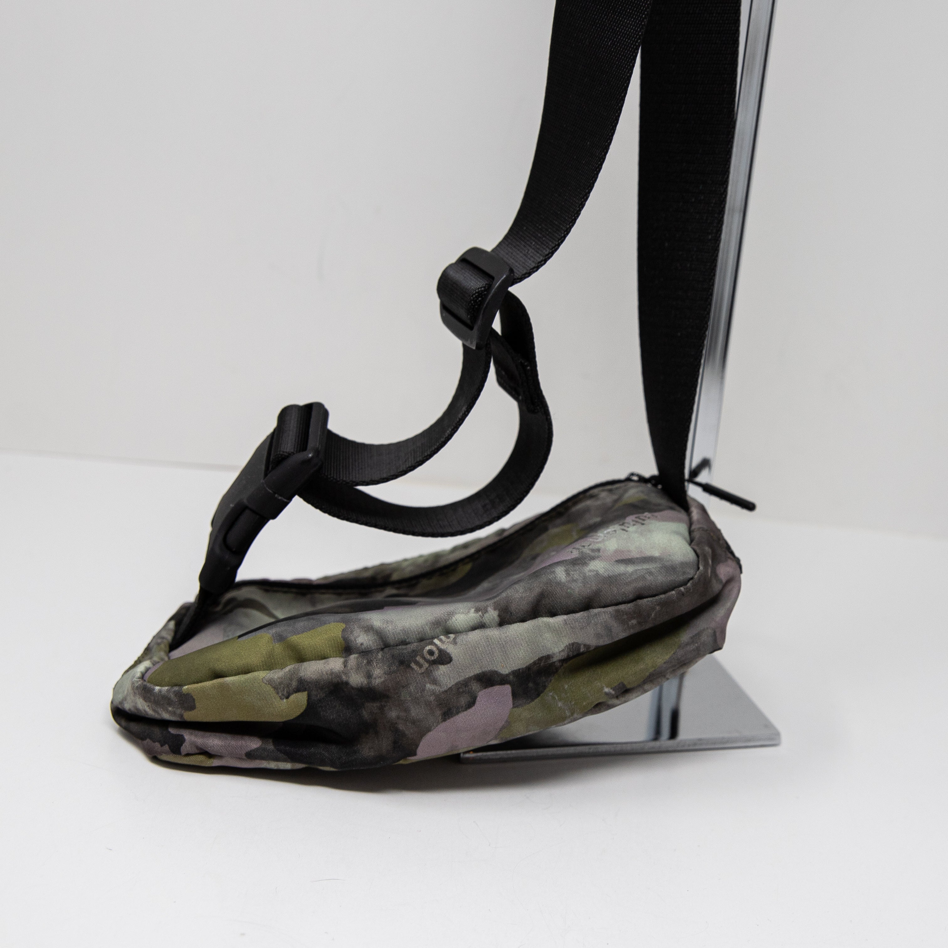 Lululemon Everywhere Belt Bag Heritage Camo Wash Juniper Green Multi Black Purse