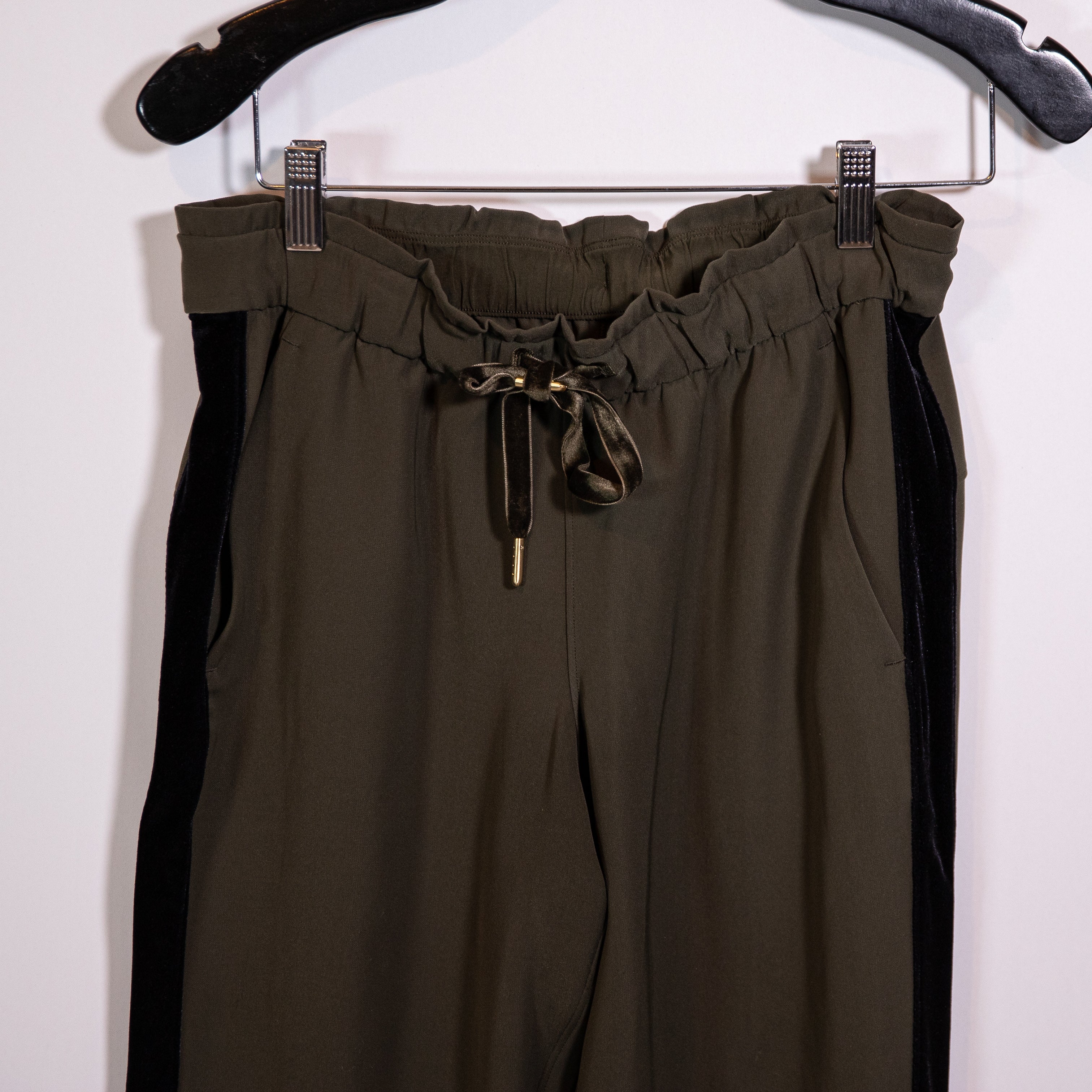 Lululemon Women's On The Fly Velvet Velour Trim Stripe Joggers Pants Dark Olive