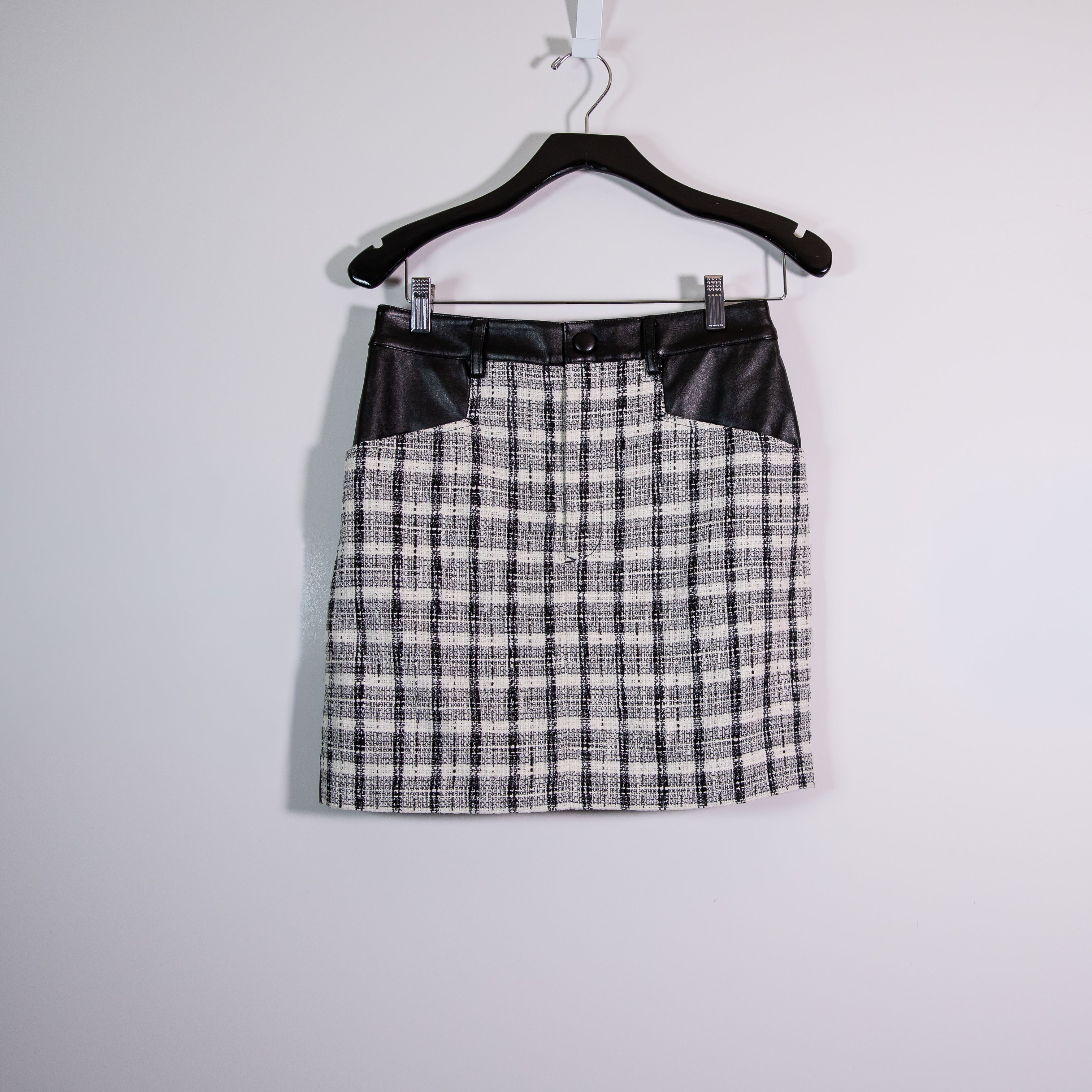 L'Academie Faux Vegan Leather Tweed Boucle Textured Mini Skirt Black White M