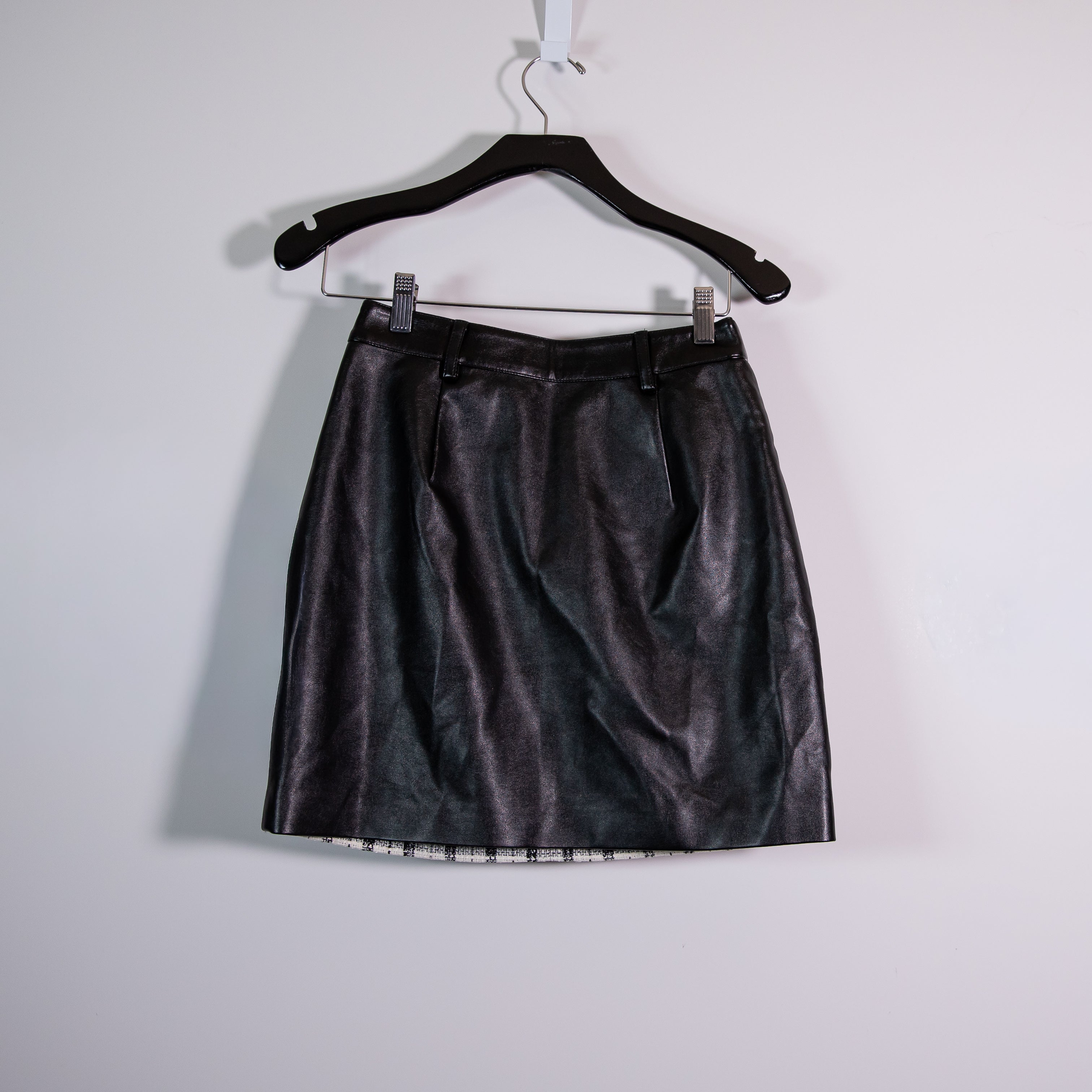 L'Academie Faux Vegan Leather Tweed Boucle Textured Mini Skirt Black White M