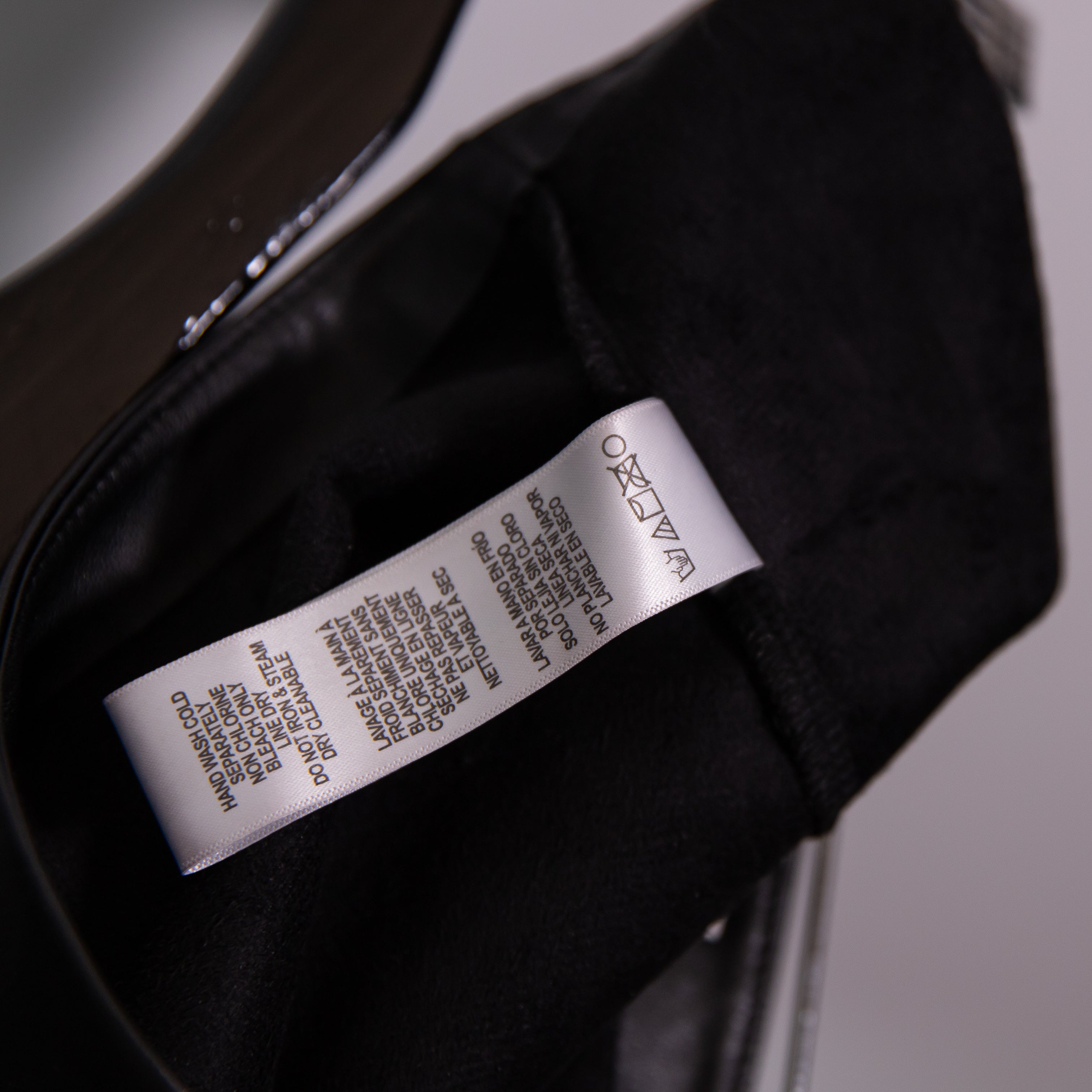 Good American GDW0145 Faux Vegan Leather Mid Rise Mini Skirt Black 6