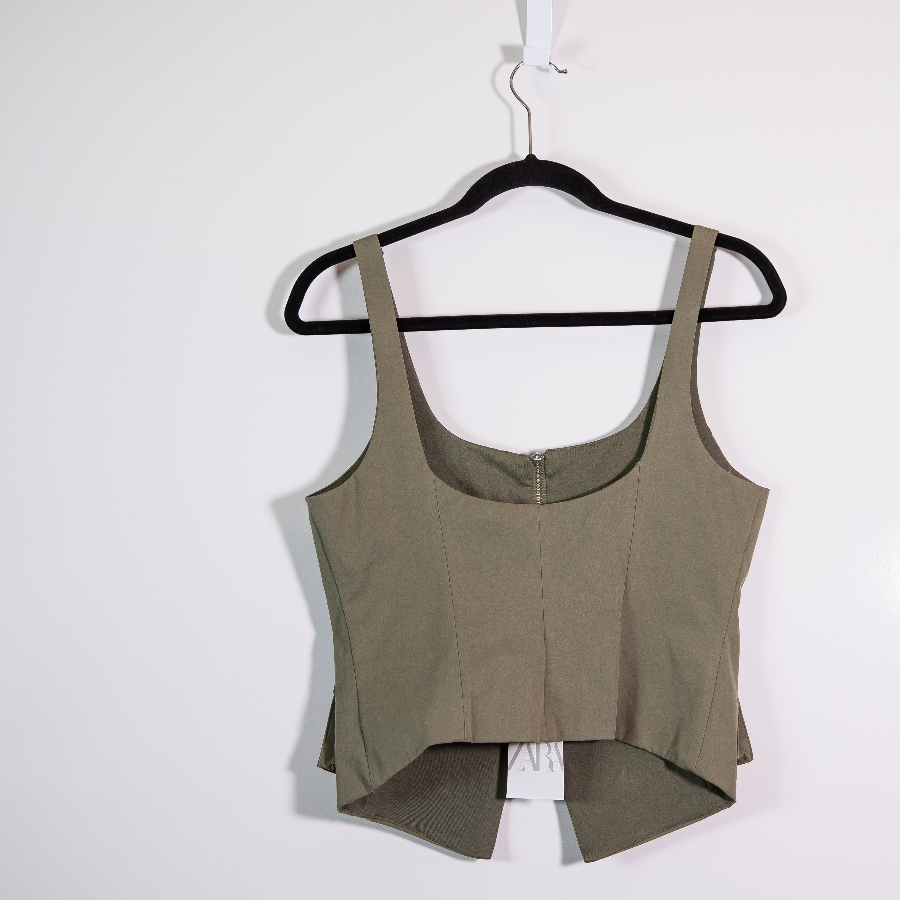 NEW Zara Women's Cargo Multi Pocket Utility Army Front Zip Crop Tank Top Green M