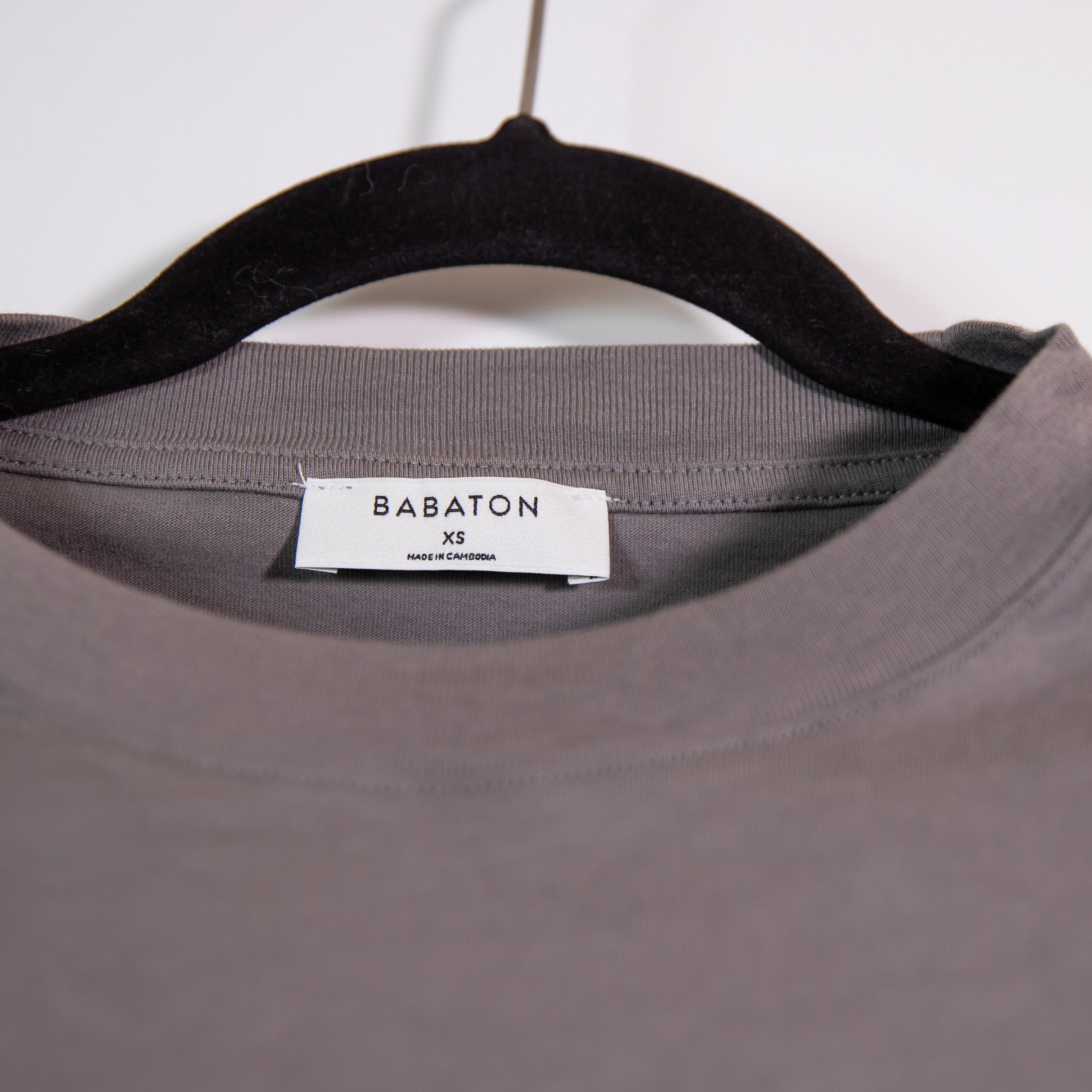 Babaton Aritzia Crew Neck Sleeveless Shoulder Pad Basic Layering Tee Shirt Gray
