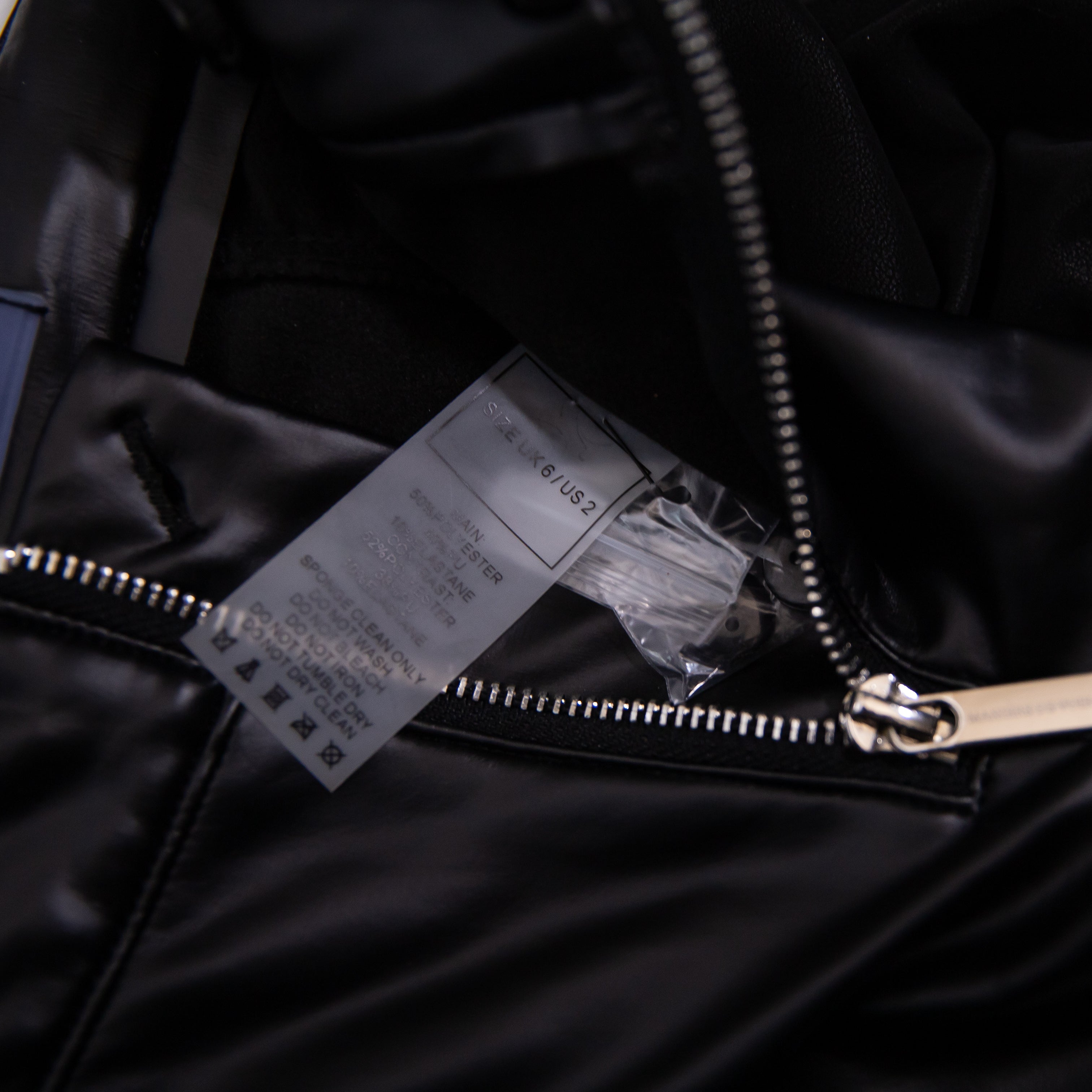 Maniere De Voir Ruched Side Faux Vegan Leather Front Zip Skinny Pants Black 2