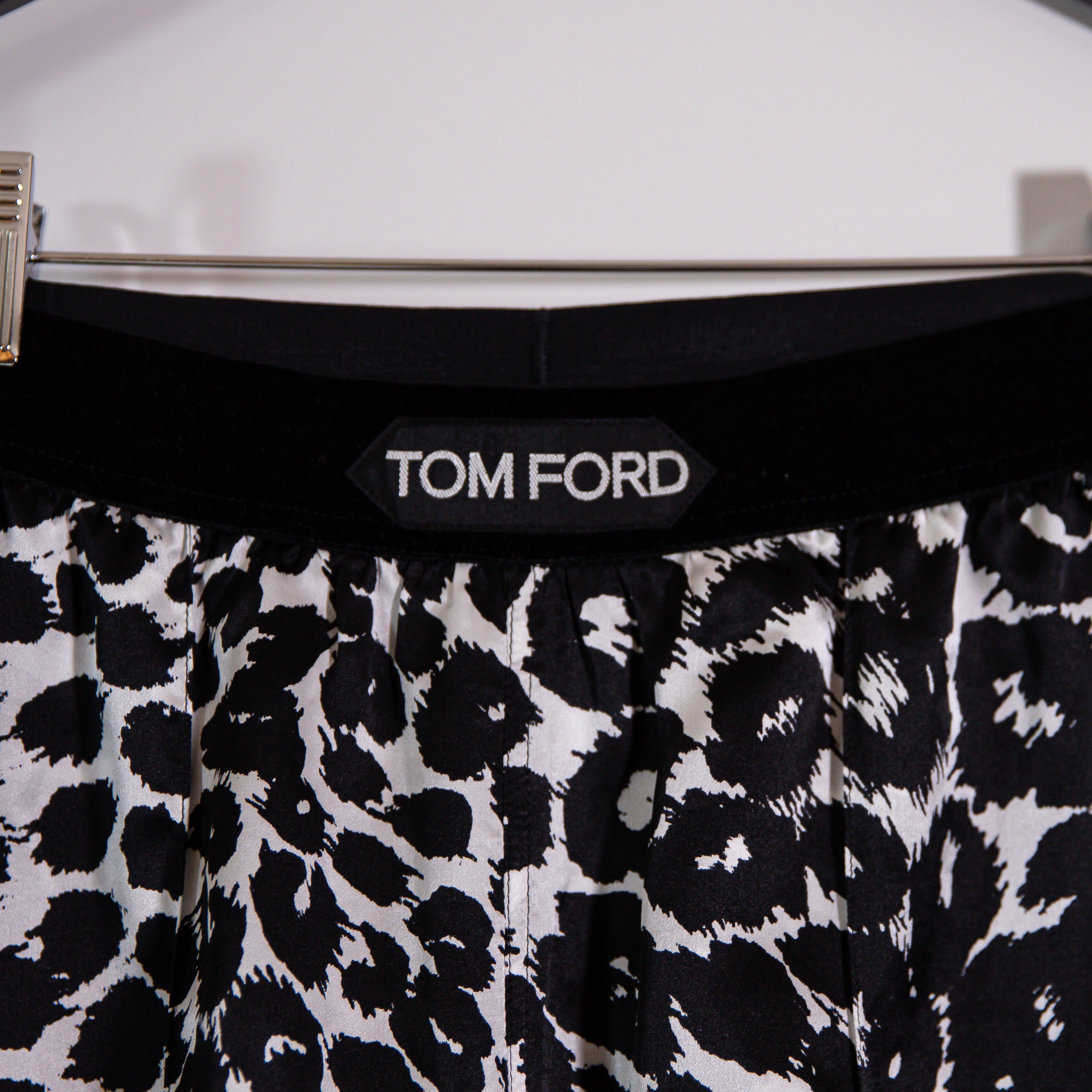 Tom Ford Silk Chiffon Satin Cheetah Leopard Animal Print Straight Leg Pants XS
