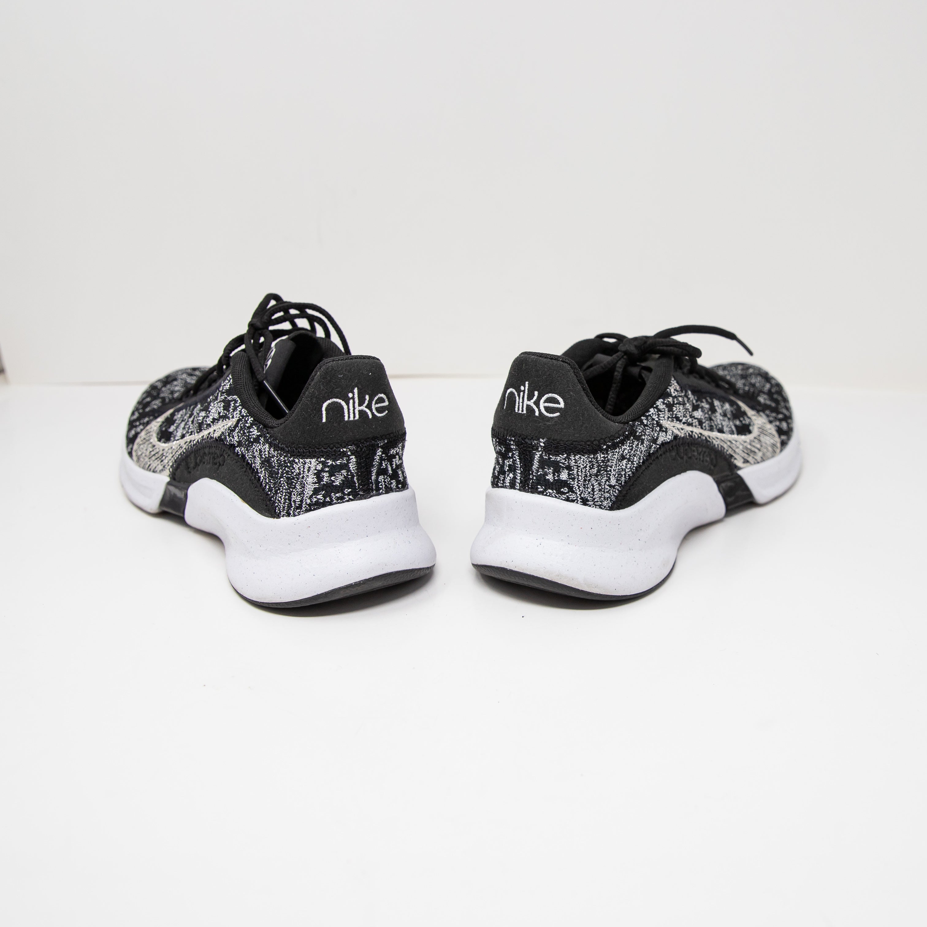 Nike Women's SuperRep Go 3 Flyknit Black Metallic Silver White Low Top Sneakers