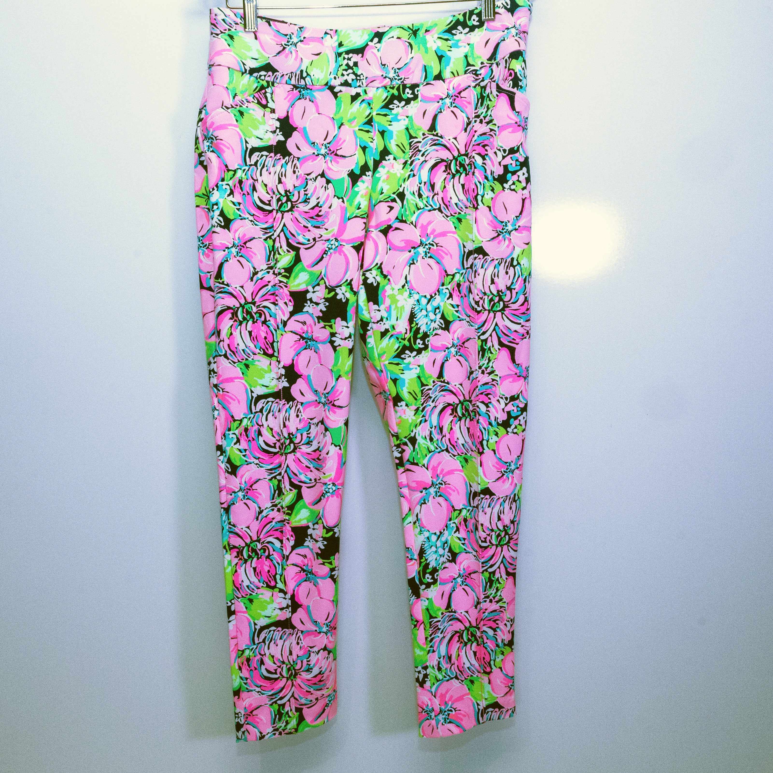 Lilly Pulitzer Luxletic UPF 50 High Tide Navy Tall Order Floral Print Pants 14
