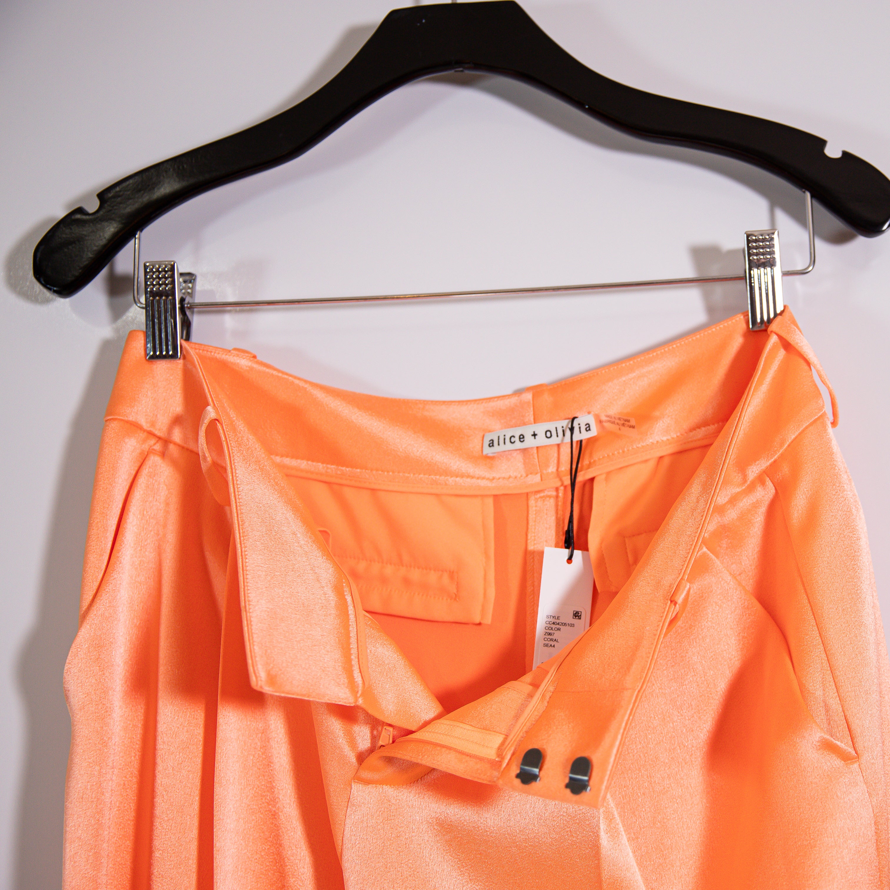 NEW Alice + Olivia Eric Low Rise Wide Leg Satin Trouser Pants Orange Coral 4