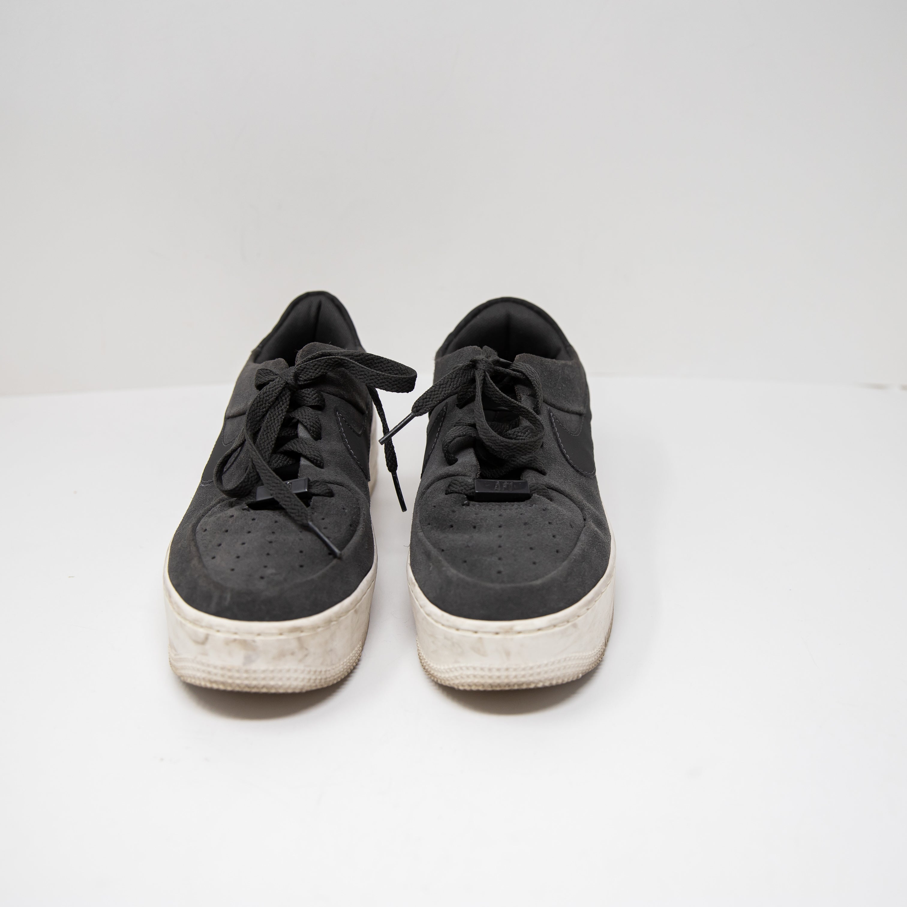 Nike Women's Sage Air Force Low Top Lace Up Genuine Suede Sneakers Shoes Gray