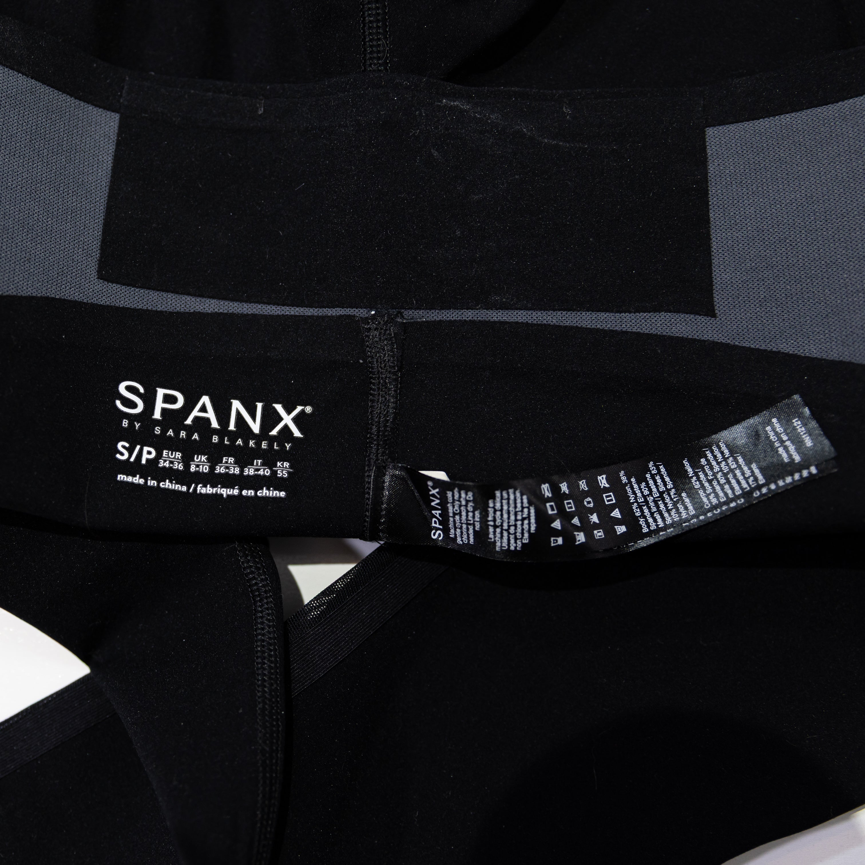 Spanx Women's Every Wear Active Work Out Mesh Side Stripe Leggings Black Small
