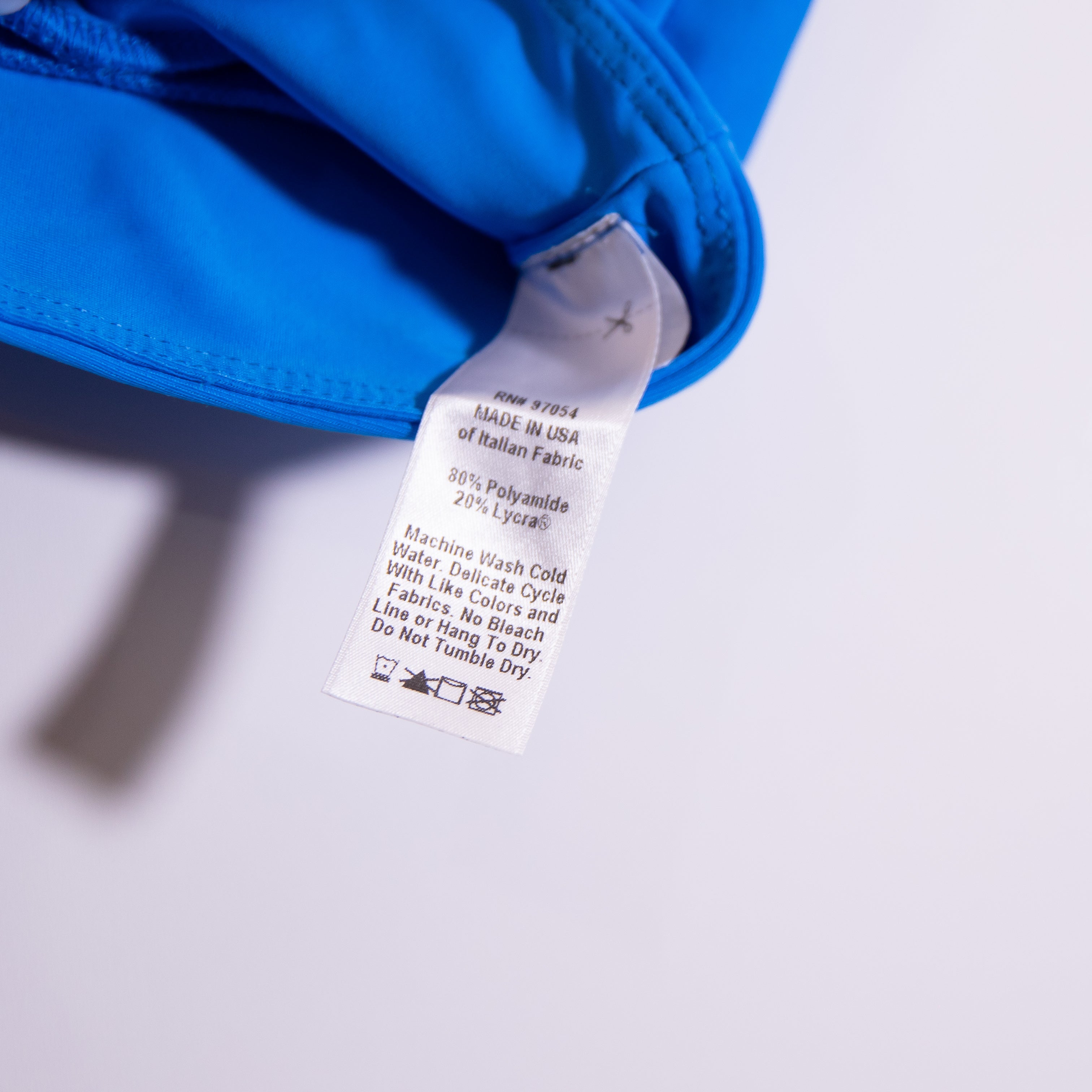 Lanston Sport Triangle V Neck Athletic Work Out Sports Bra Slid Blue Small