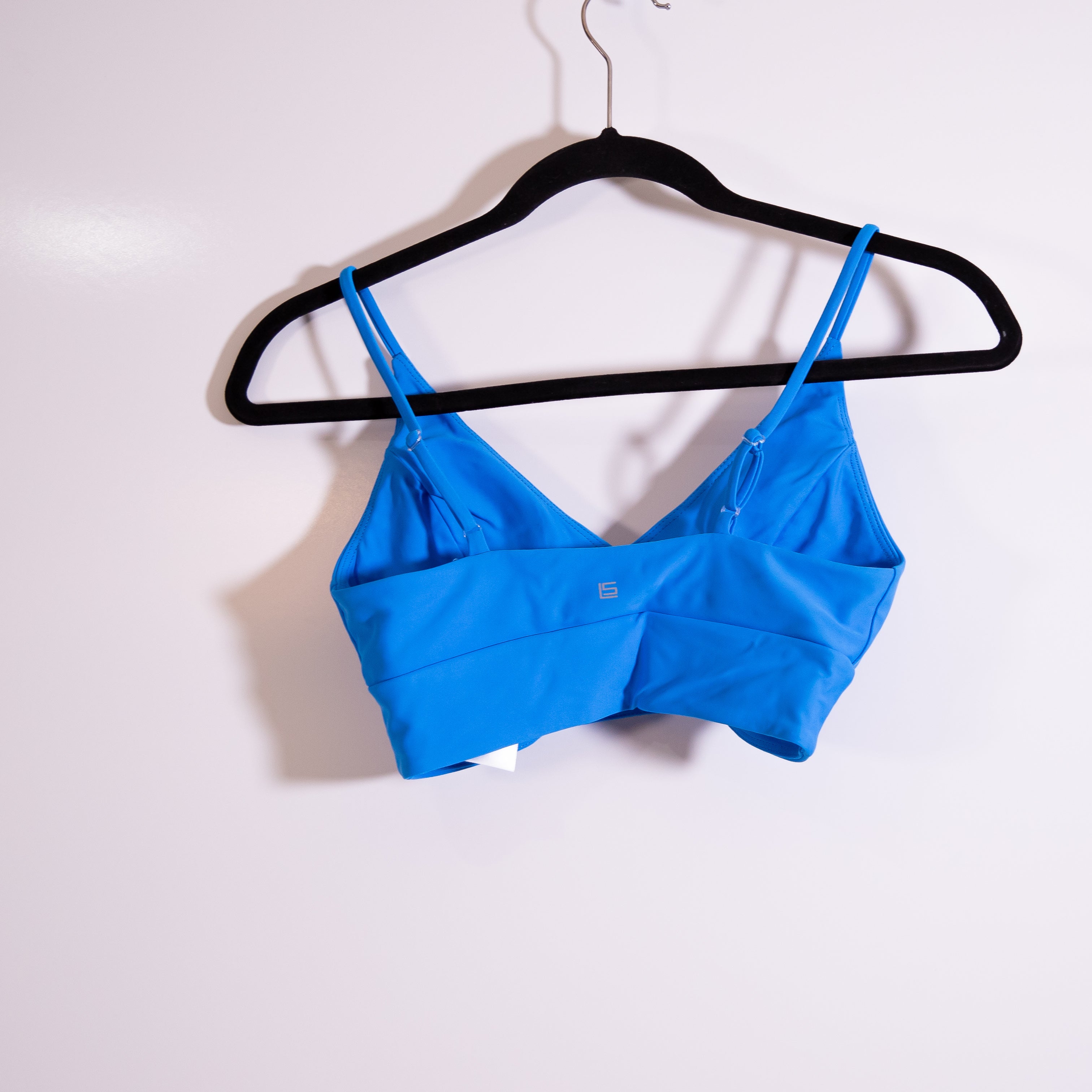 Lanston Sport Triangle V Neck Athletic Work Out Sports Bra Slid Blue Small