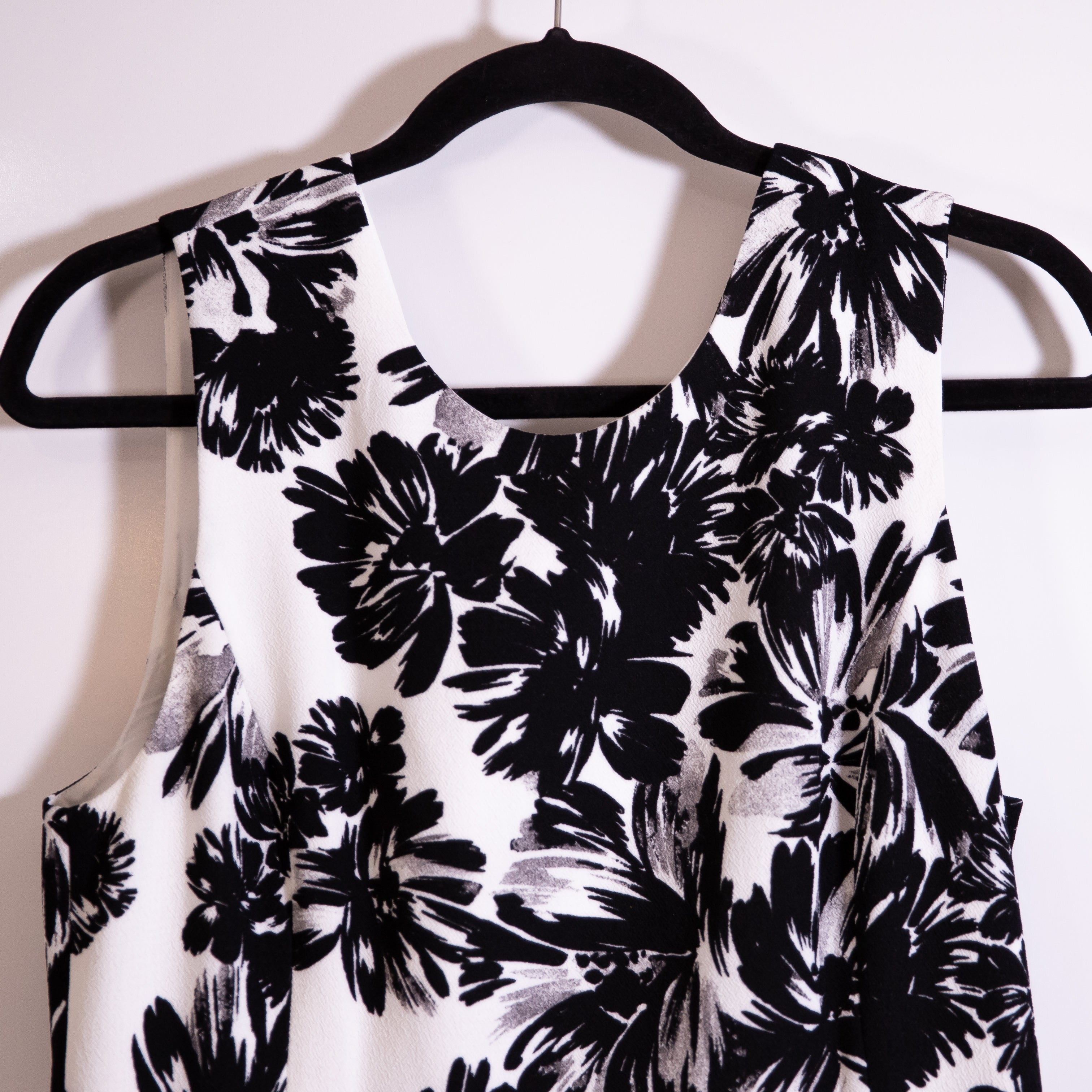 Rebecca Taylor Flippy Scoop Neck Sleeveless Black White Floral Flower Dress 8