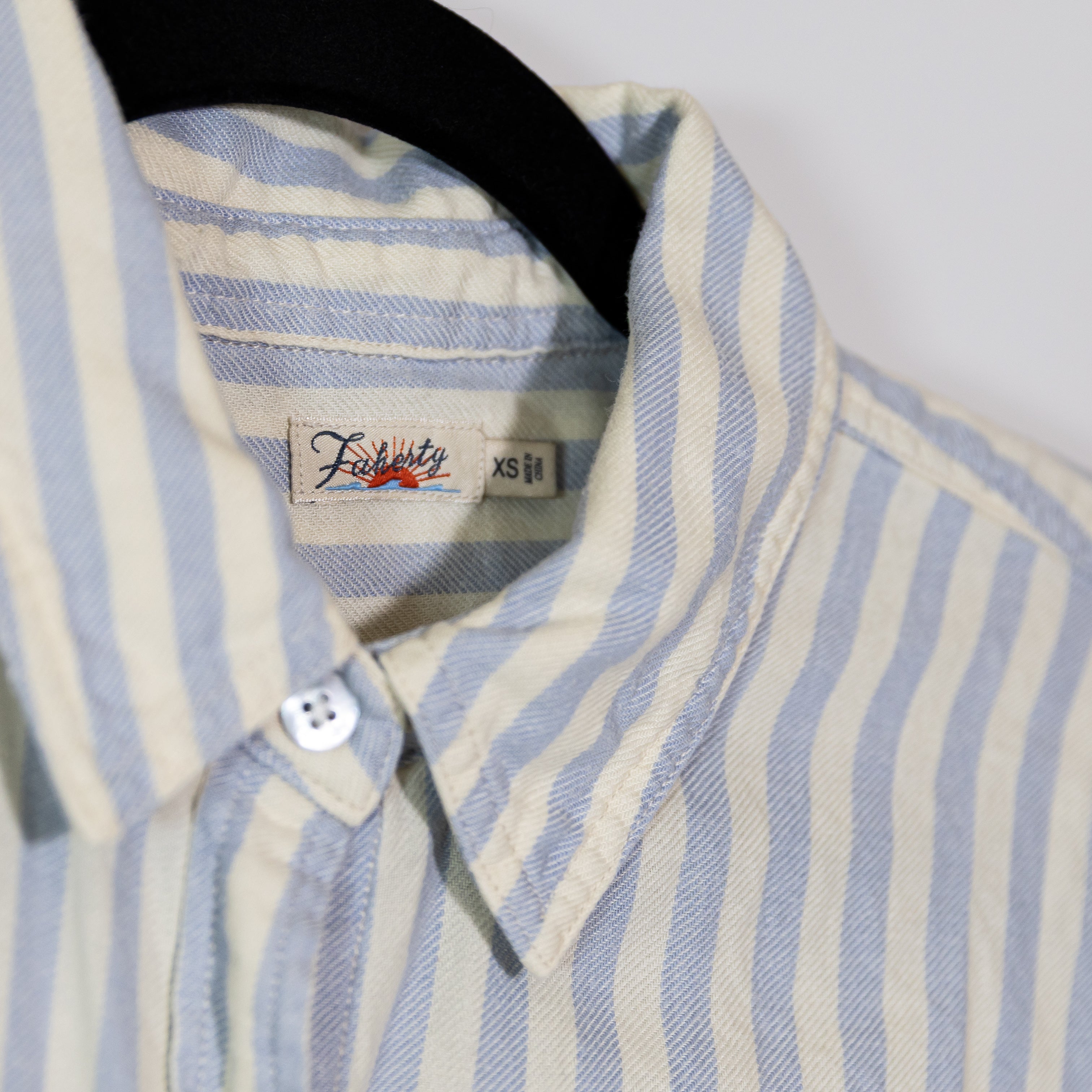 Faherty Women's Linen Tercel Collared Button Down Long Sleeve Blouse Shirt Stipe