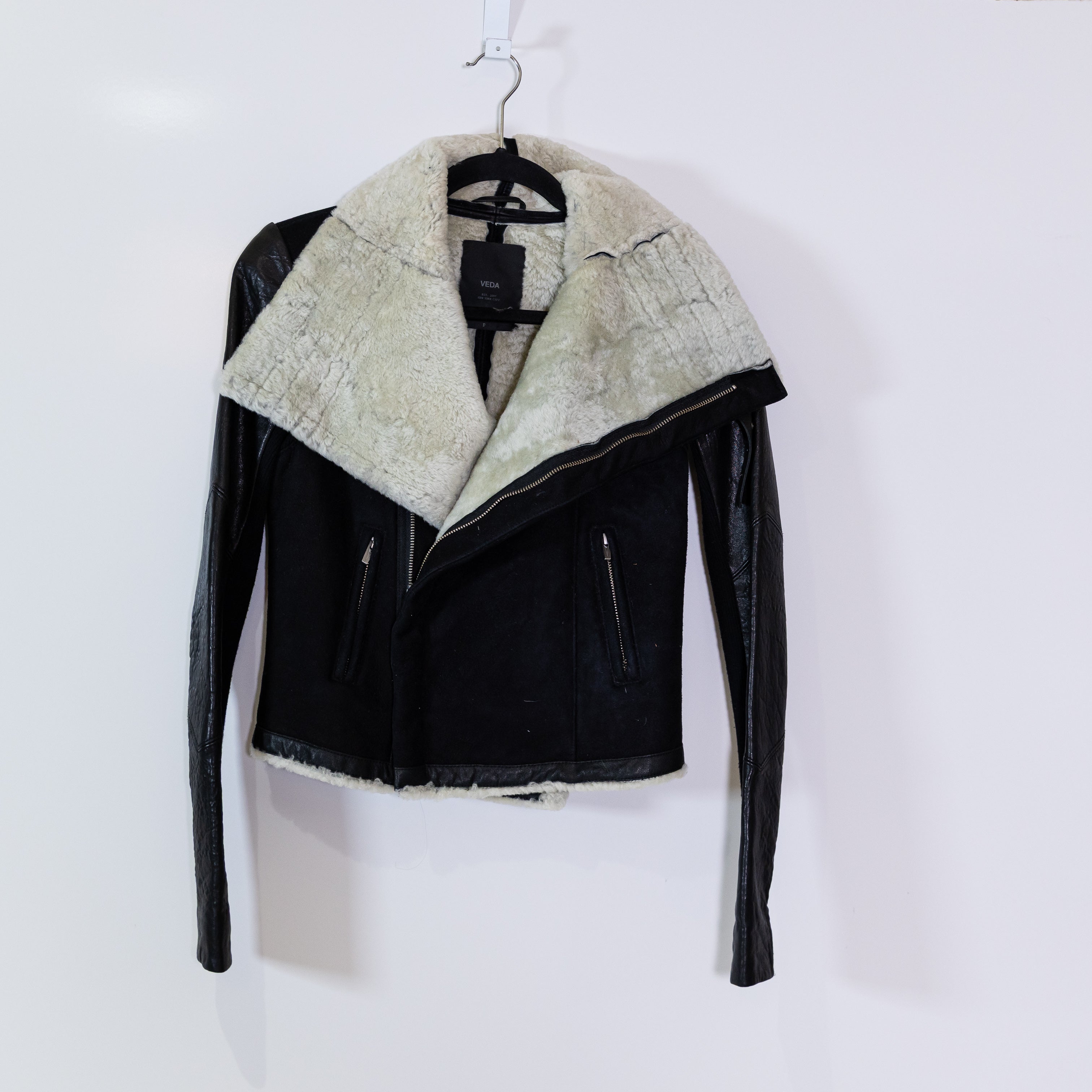 Veda Women's Genuine Leather Lamb Shearling Lined Spread Collar Jacket Black S