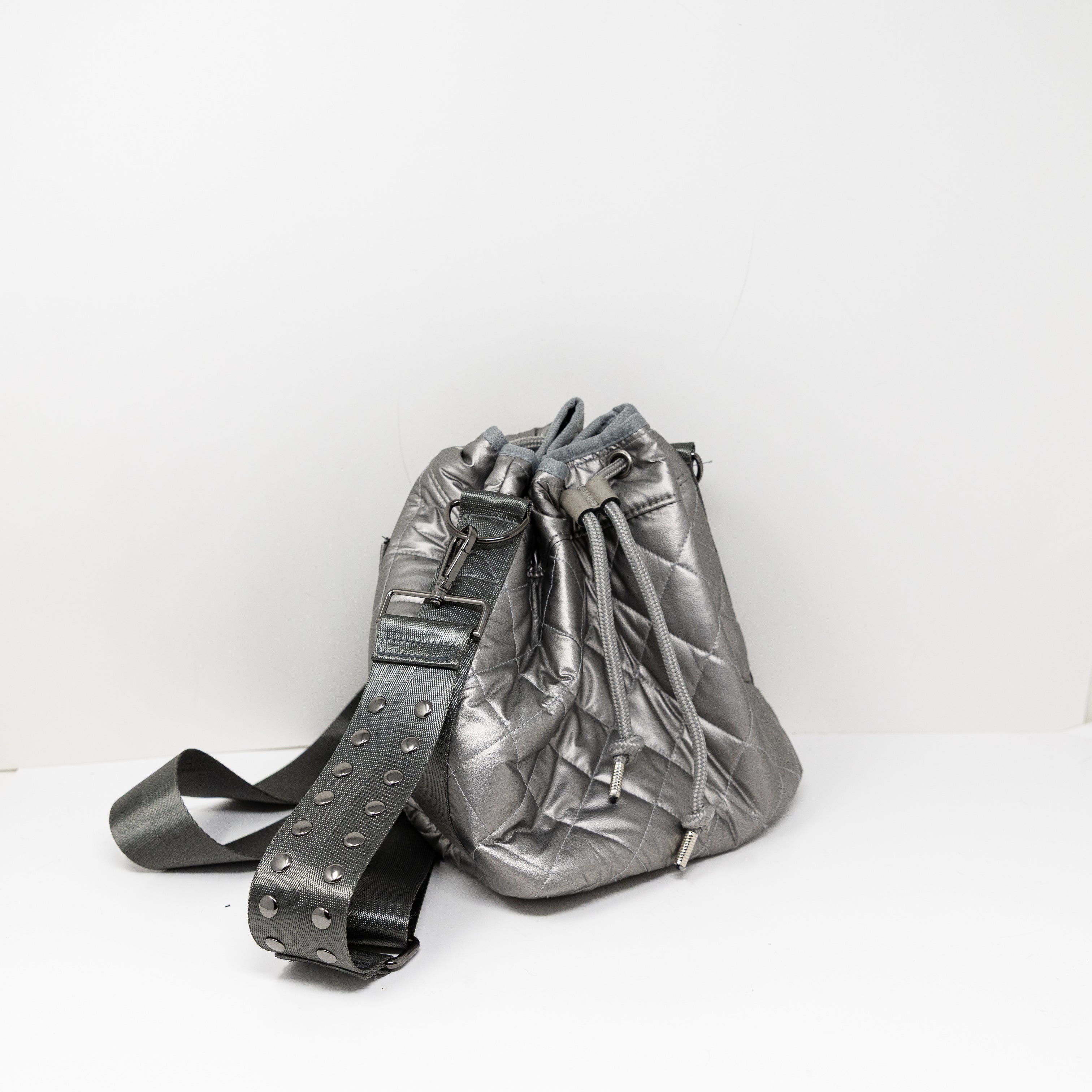 NEW Haute Shore Lindsey Leatherette Quilted Puffer Bucket Bag Purse Iron Silver