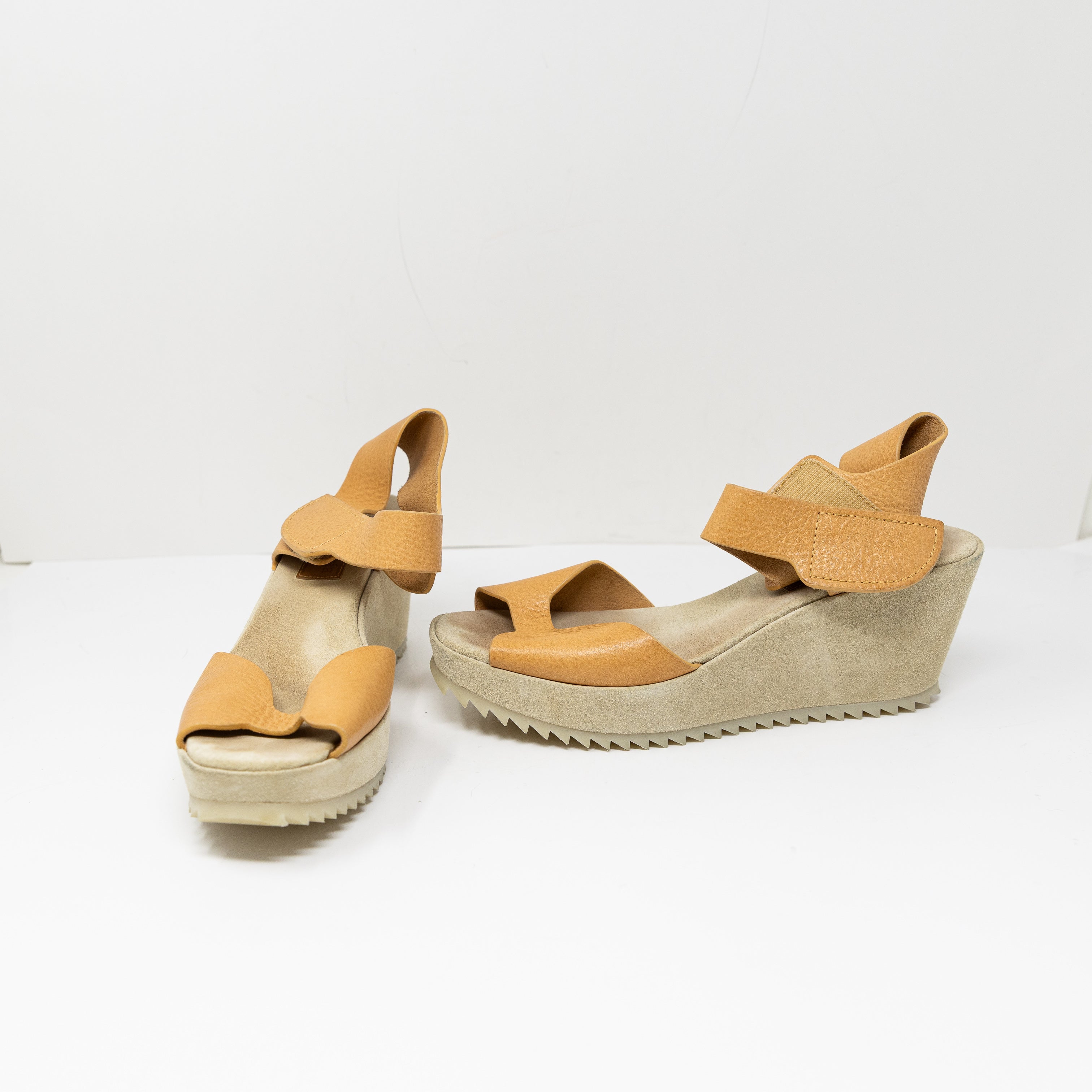 Pedro Garcia Fama Platform Wedge Genuine Leather Open Toe Sandals Shoes 9.5