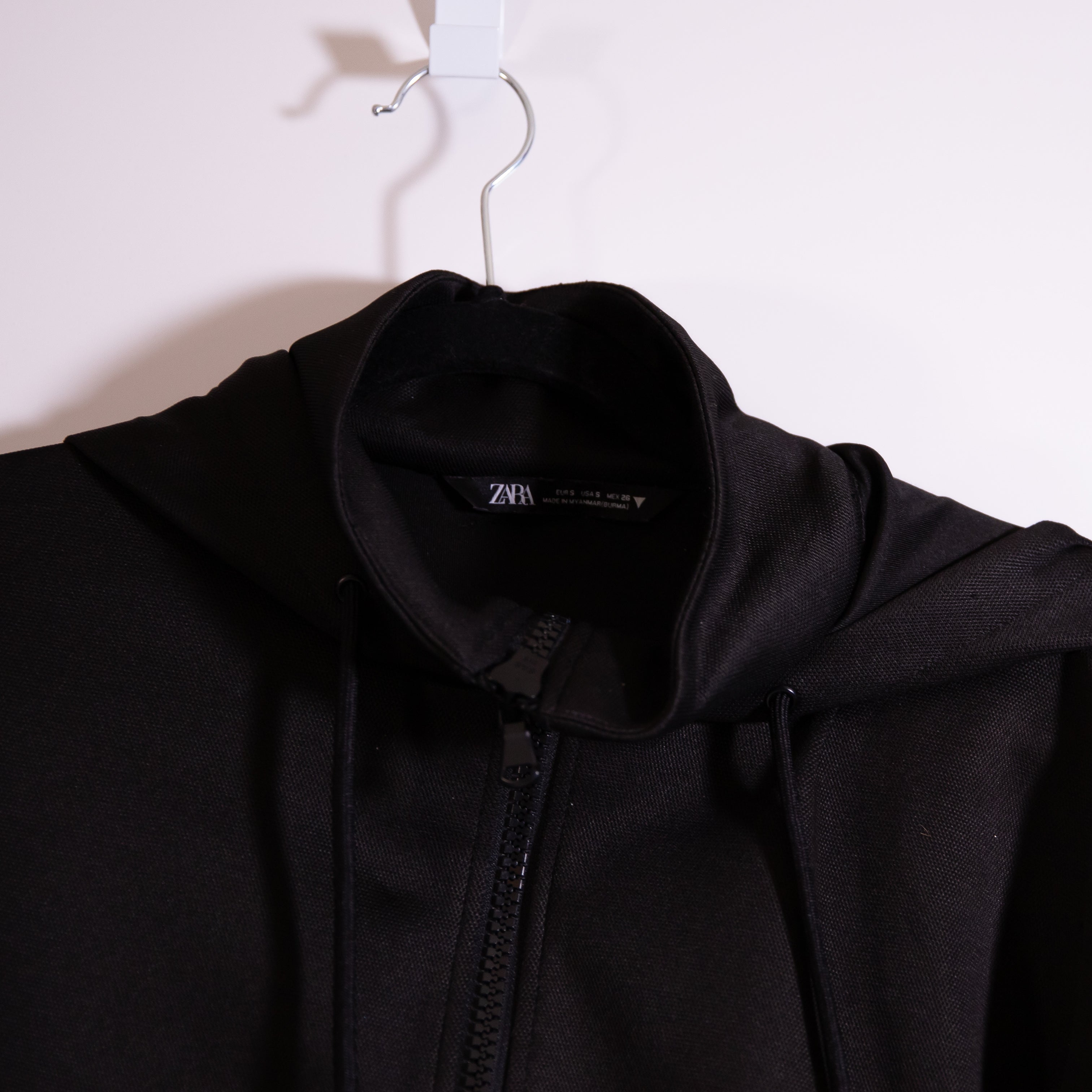 Zara Women's Athletic Heavyweight Full Zip Cropped Hoodie Hooded Jacket Black S