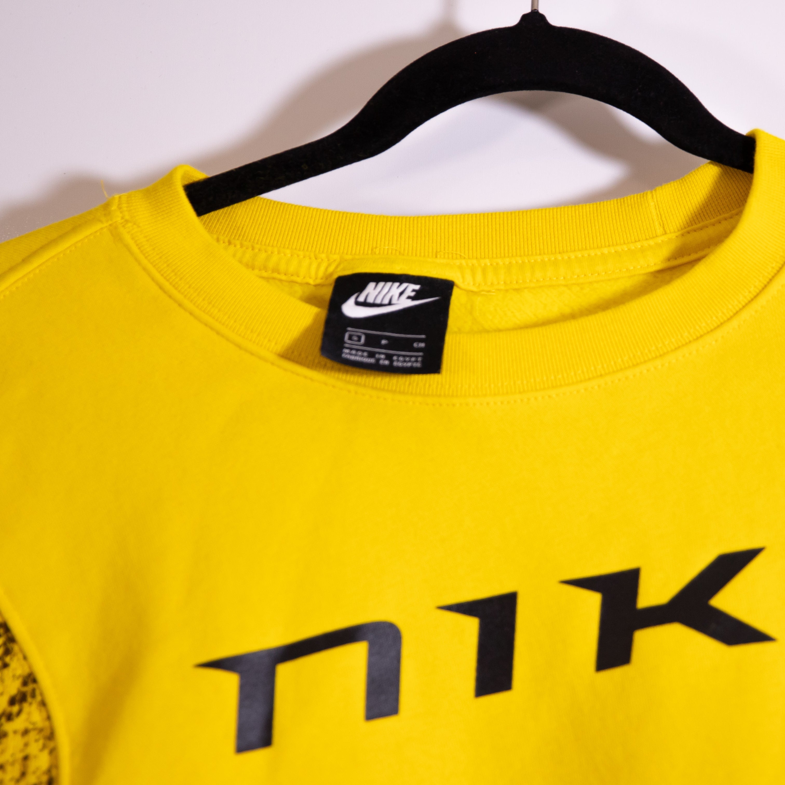 Nike Women's Sportswear Python Trend Fleece Lined Crew Neck Pullover Sweater S