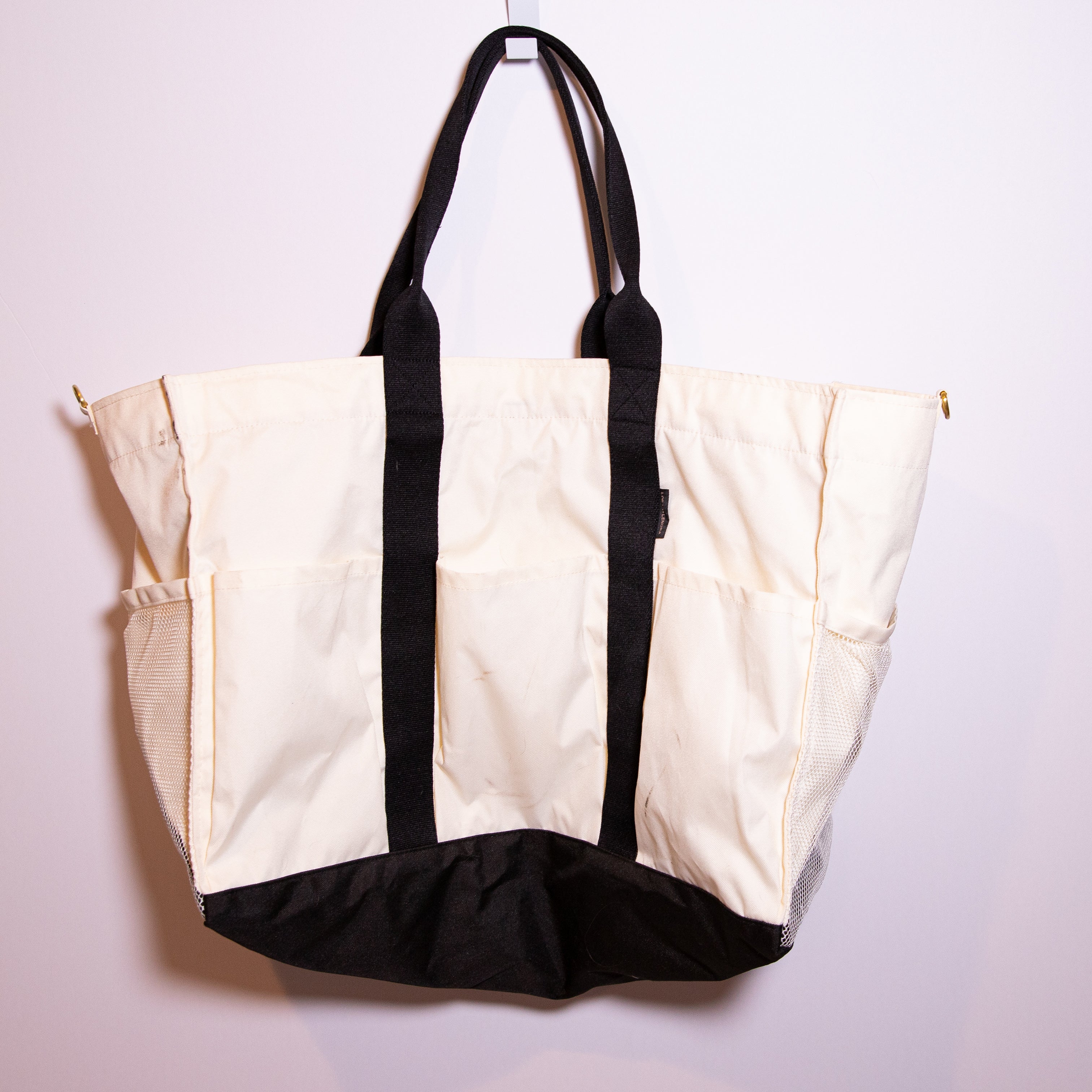 Logan + Lenora Water Resistant Canvas Oversized Boat Beach Travel Tote Bag Purse