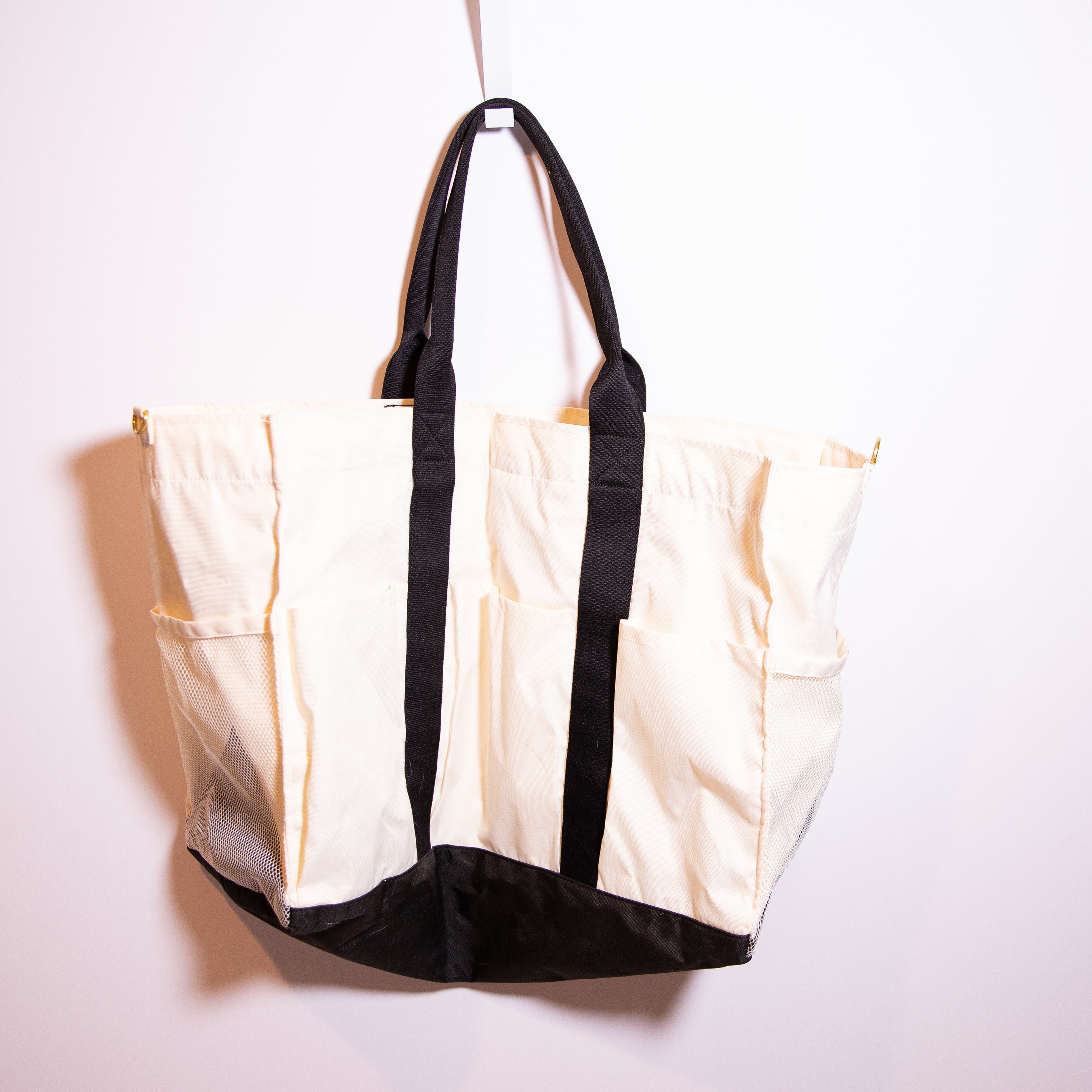 Logan + Lenora Water Resistant Canvas Oversized Boat Beach Travel Tote Bag Purse