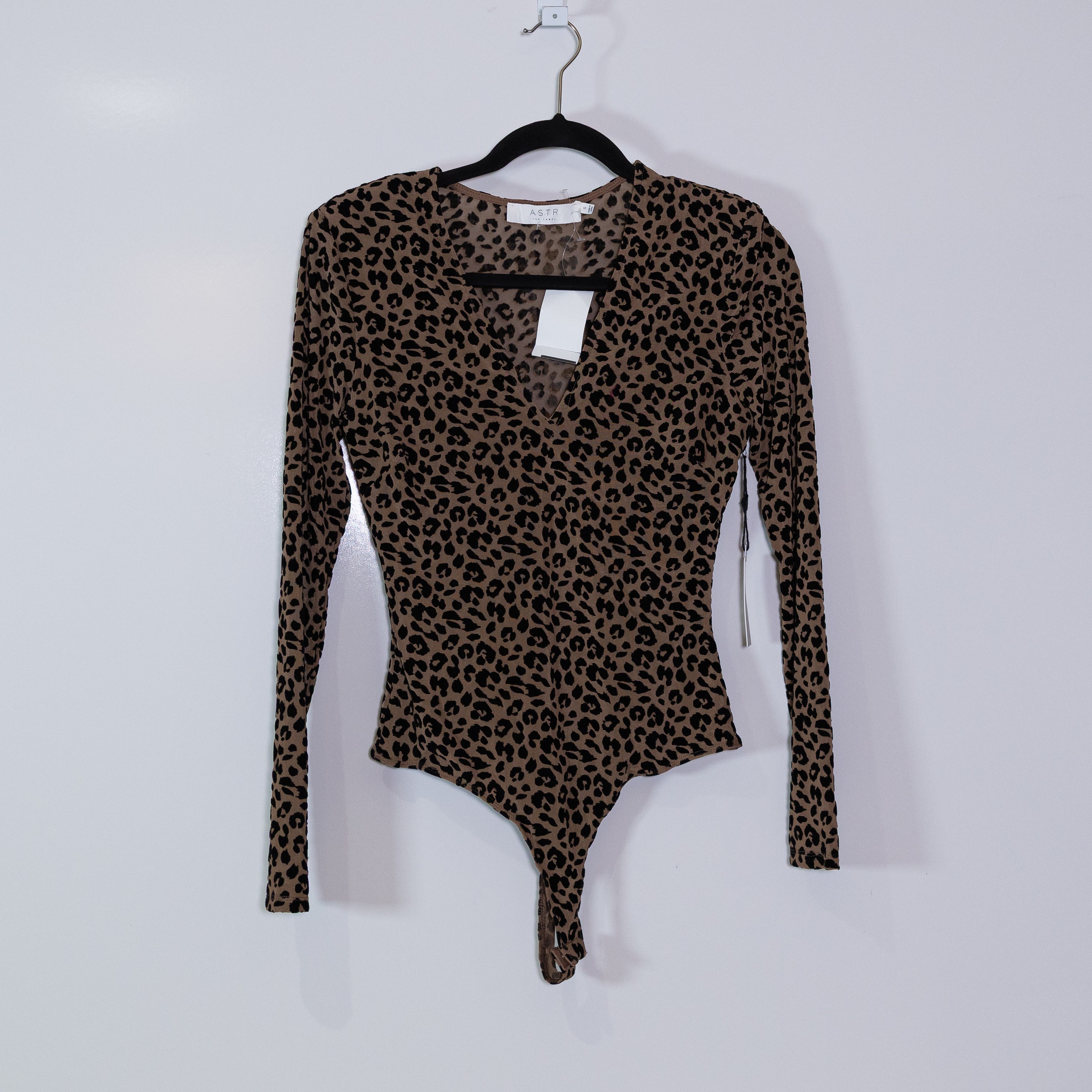 NEW ASTR The Label Longsleeve Plunging Velvet Bodysuit Top Nude Leopard Burnout