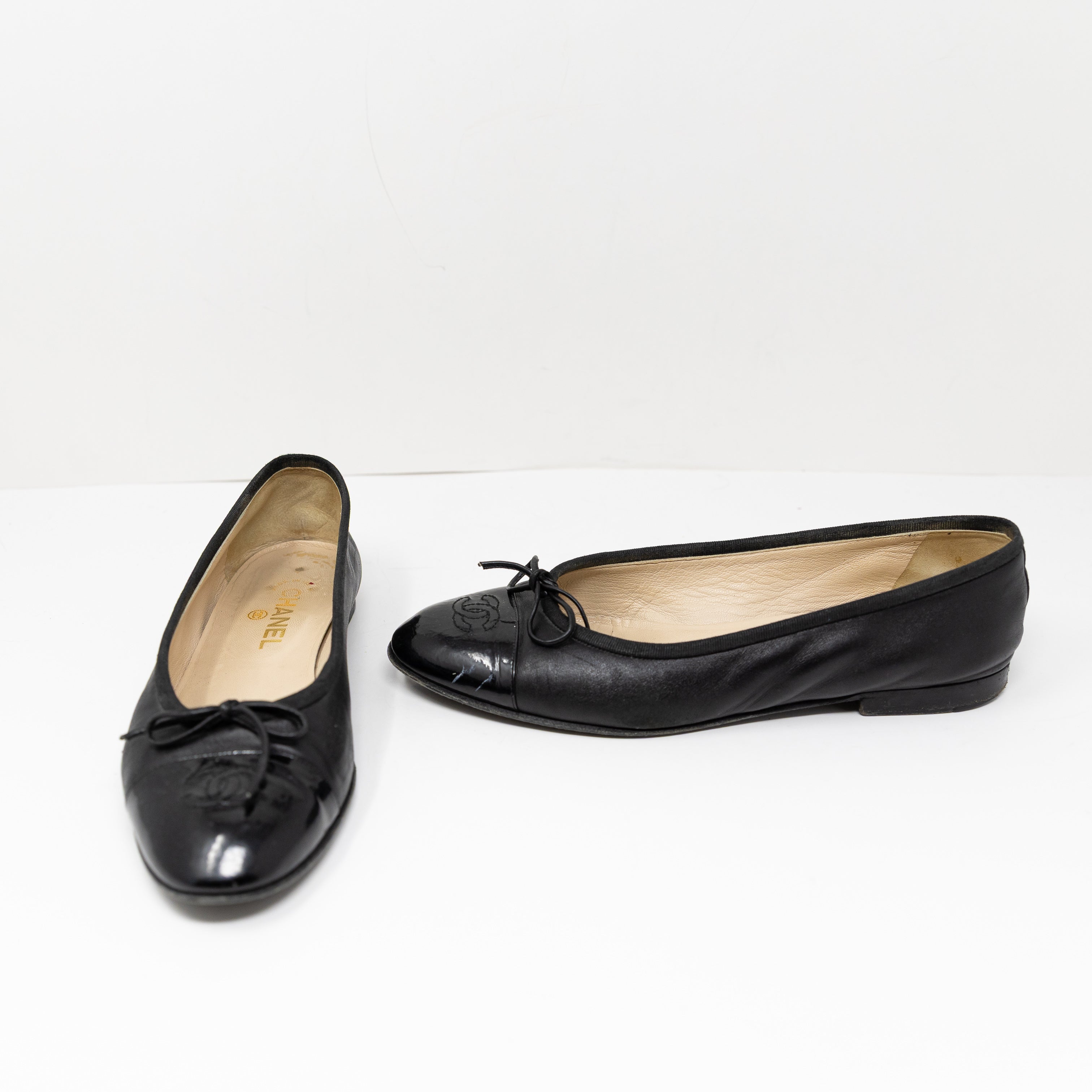 Chanel Ballerines Ballerina Genuine Leather Cap Toe Slip On Ballet Flats Shoes 9