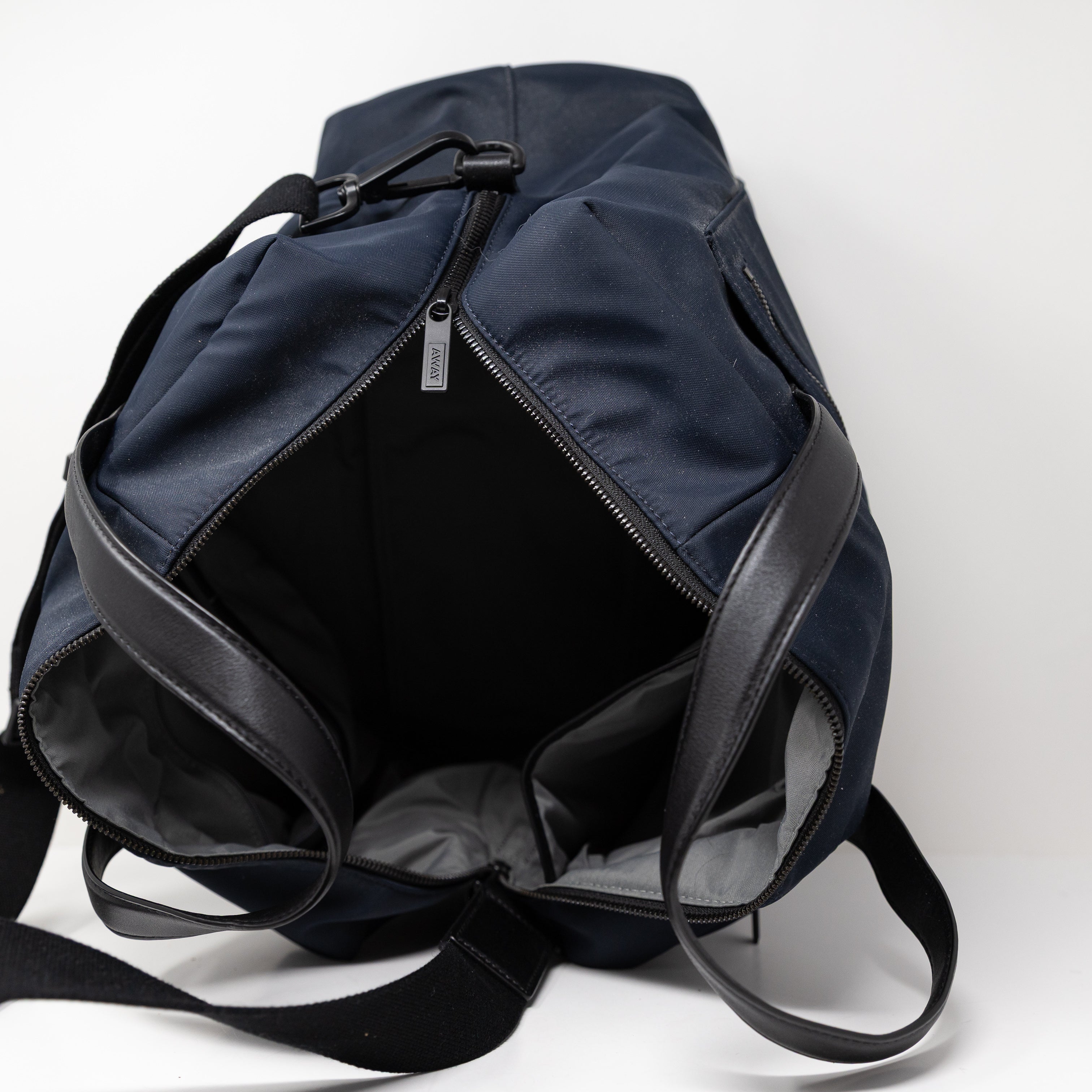 Away Luggage Weekender Travel Crossbody Shoulder Tote Bag Purse Navy Blue