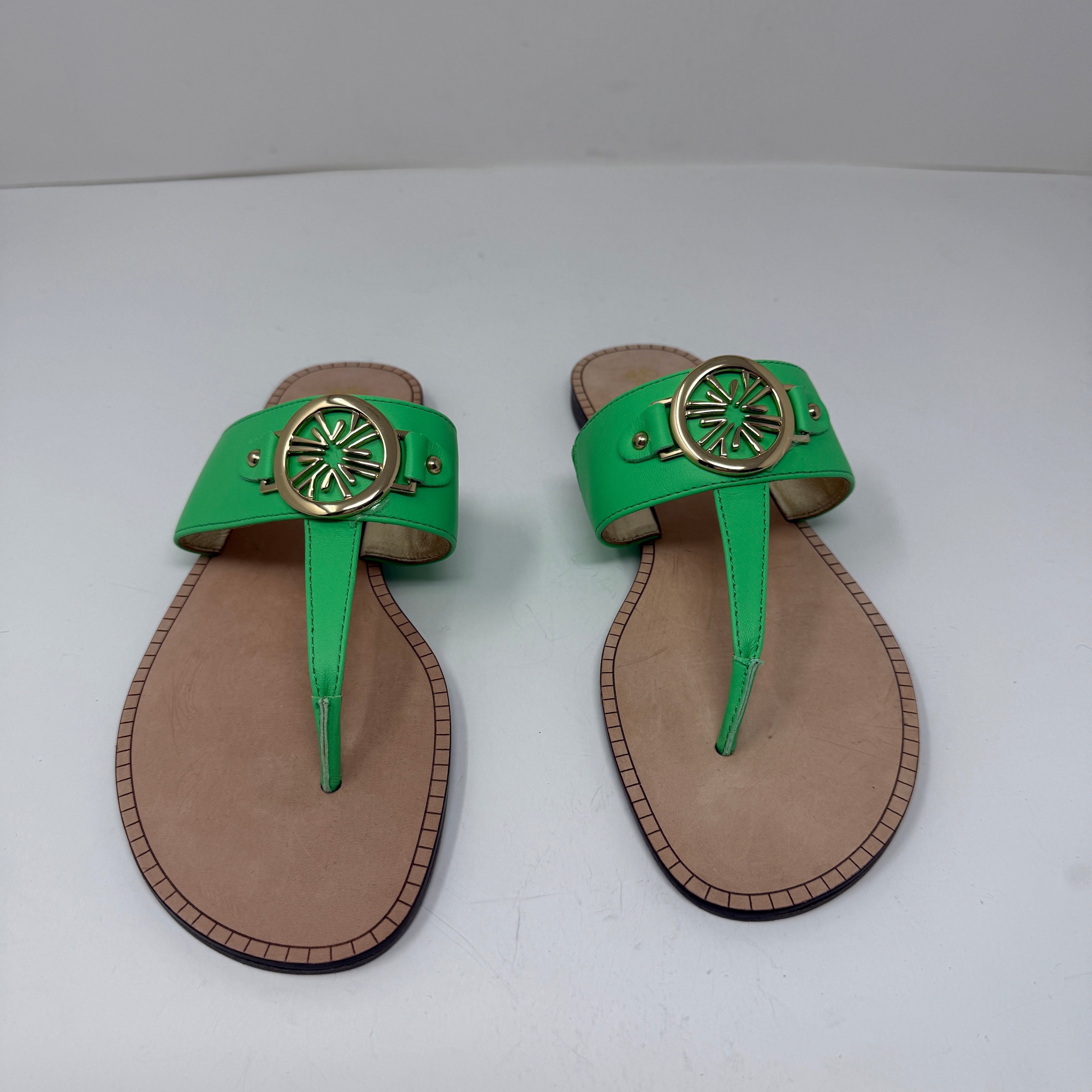 NEW Lilly Pulitzer Rousseau Genuine Leather Myrtle Green Gold Logo Sandals Shoes