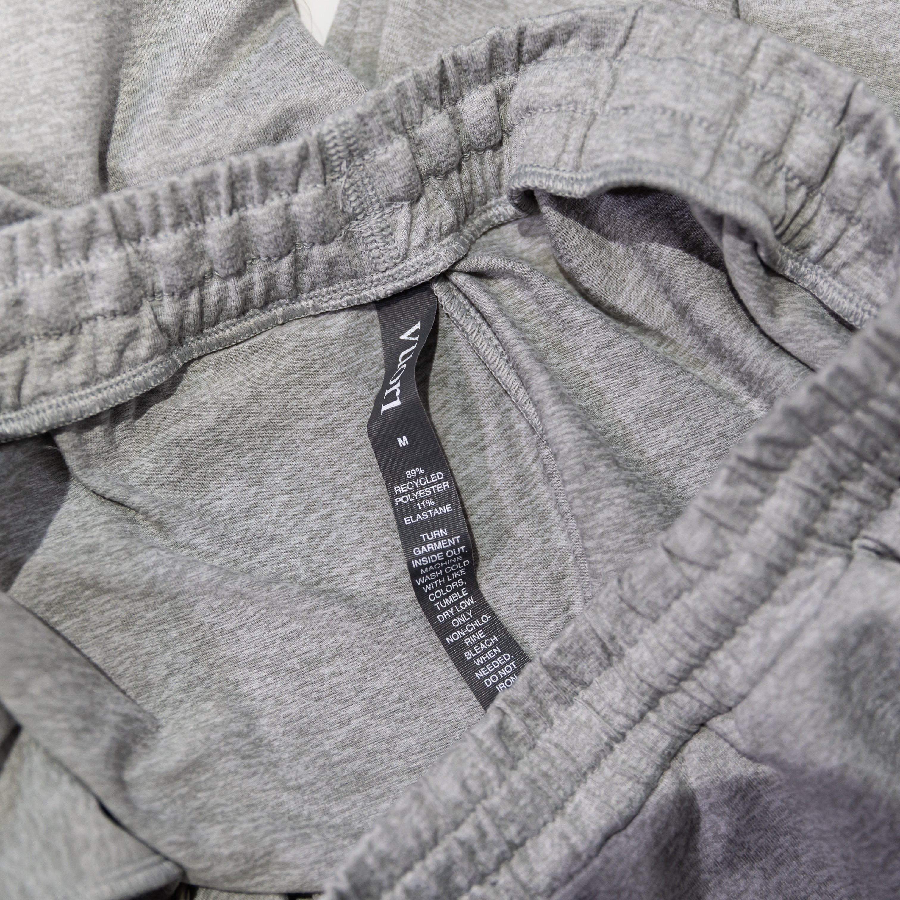 Vuori Women's Boyfriend Cargo DreamKnit Ultra Soft Sweatpant Pale Grey Heather M