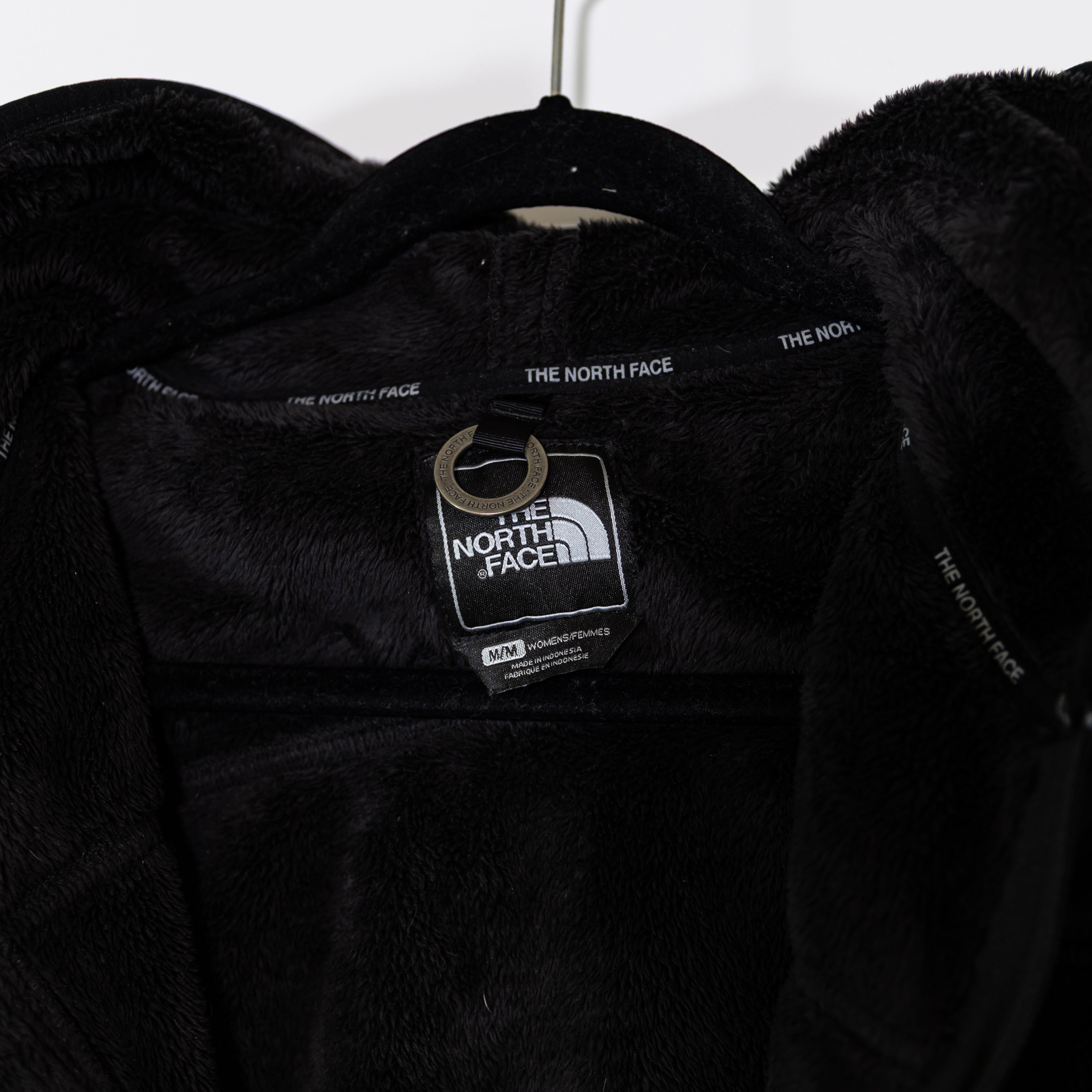 The North Face Women's Fuzzy Teddy Full Zip Jacket Solid Black Medium