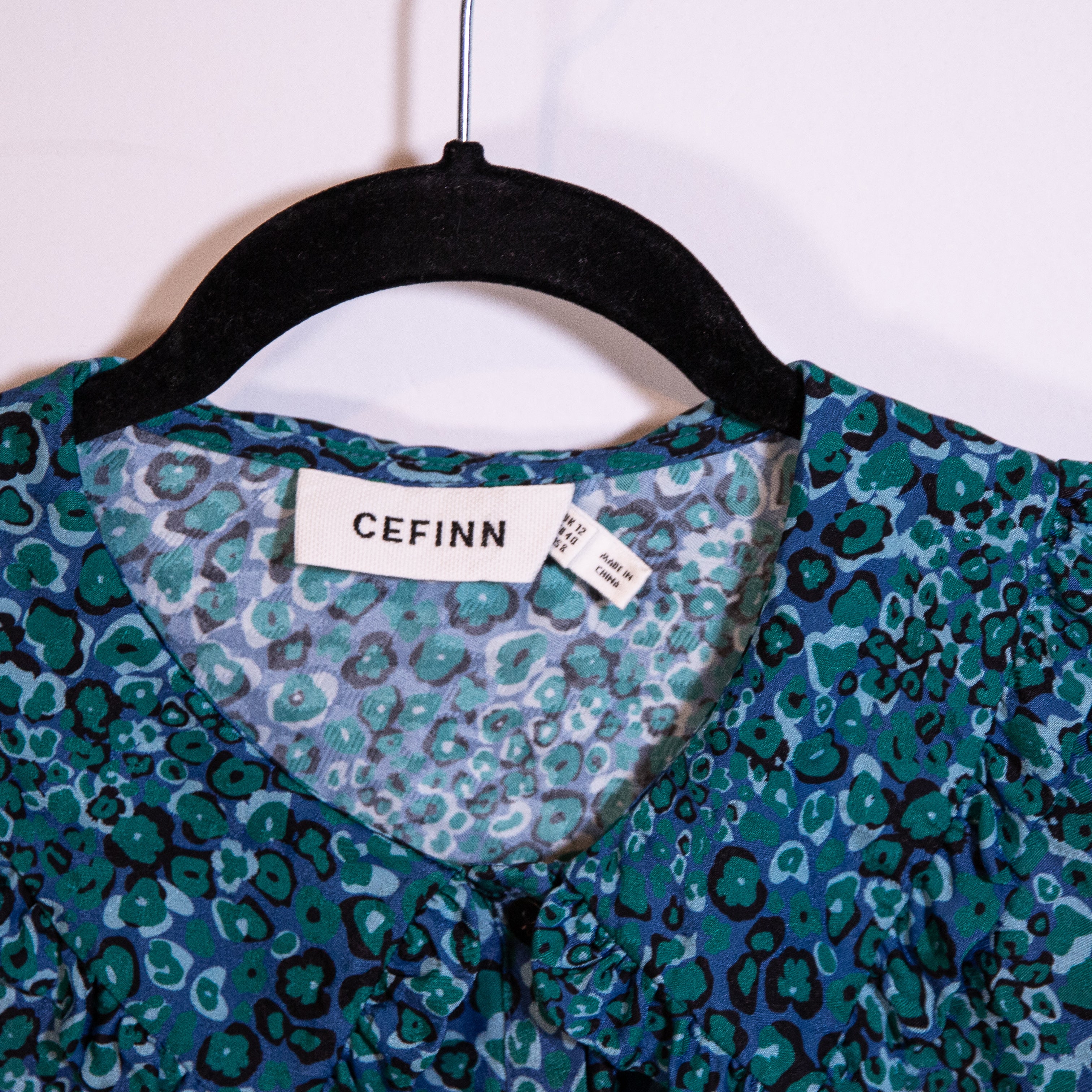 Cefinn Silk Chiffon Blue Green Print Pattern Collared Button Down Blouse Shirt 8