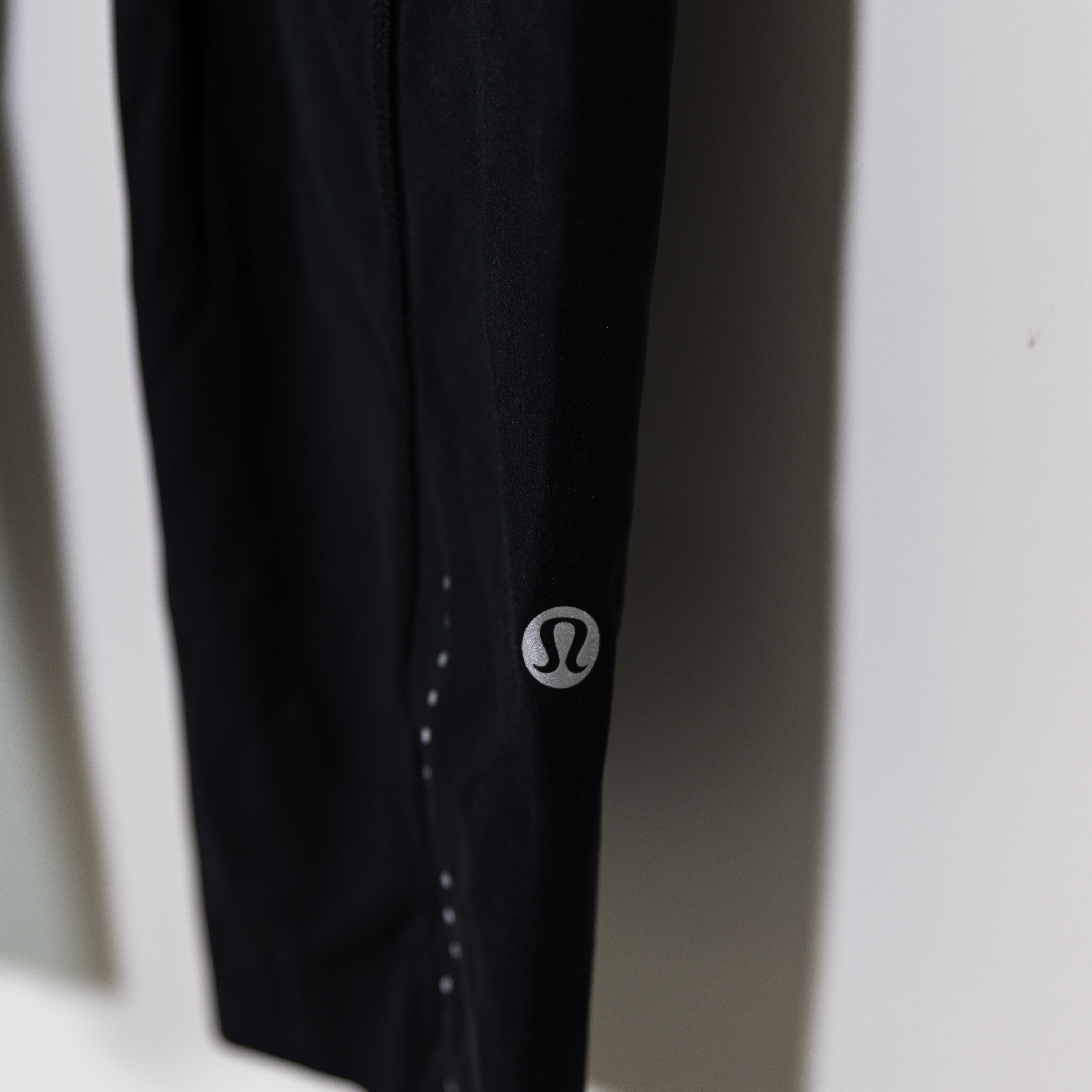 Lululemon Women's Fast And Free Athletic Work Out Cropped Leggings Black 6