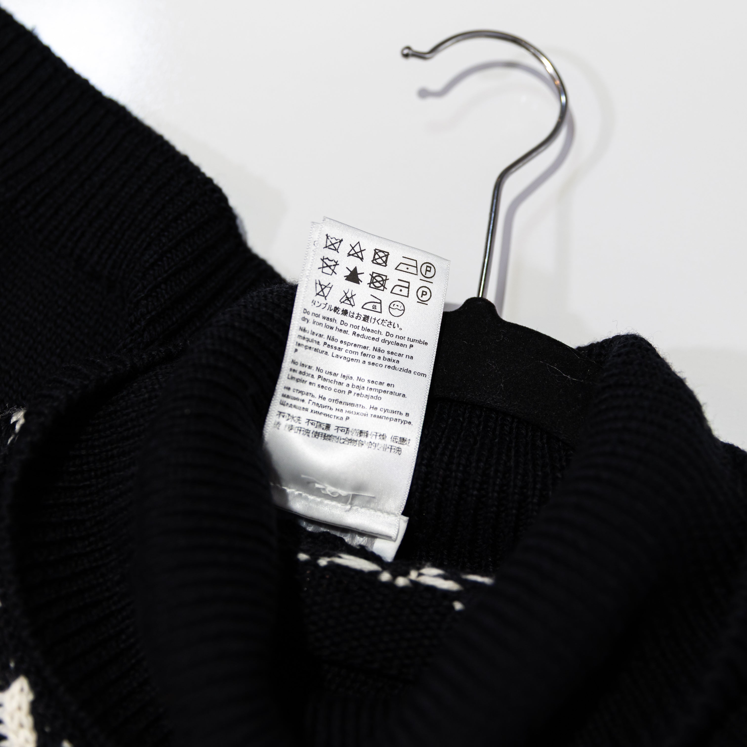 Escada Sport Women's Made In Italy 100% Wool Black White Poncho Sweater OS