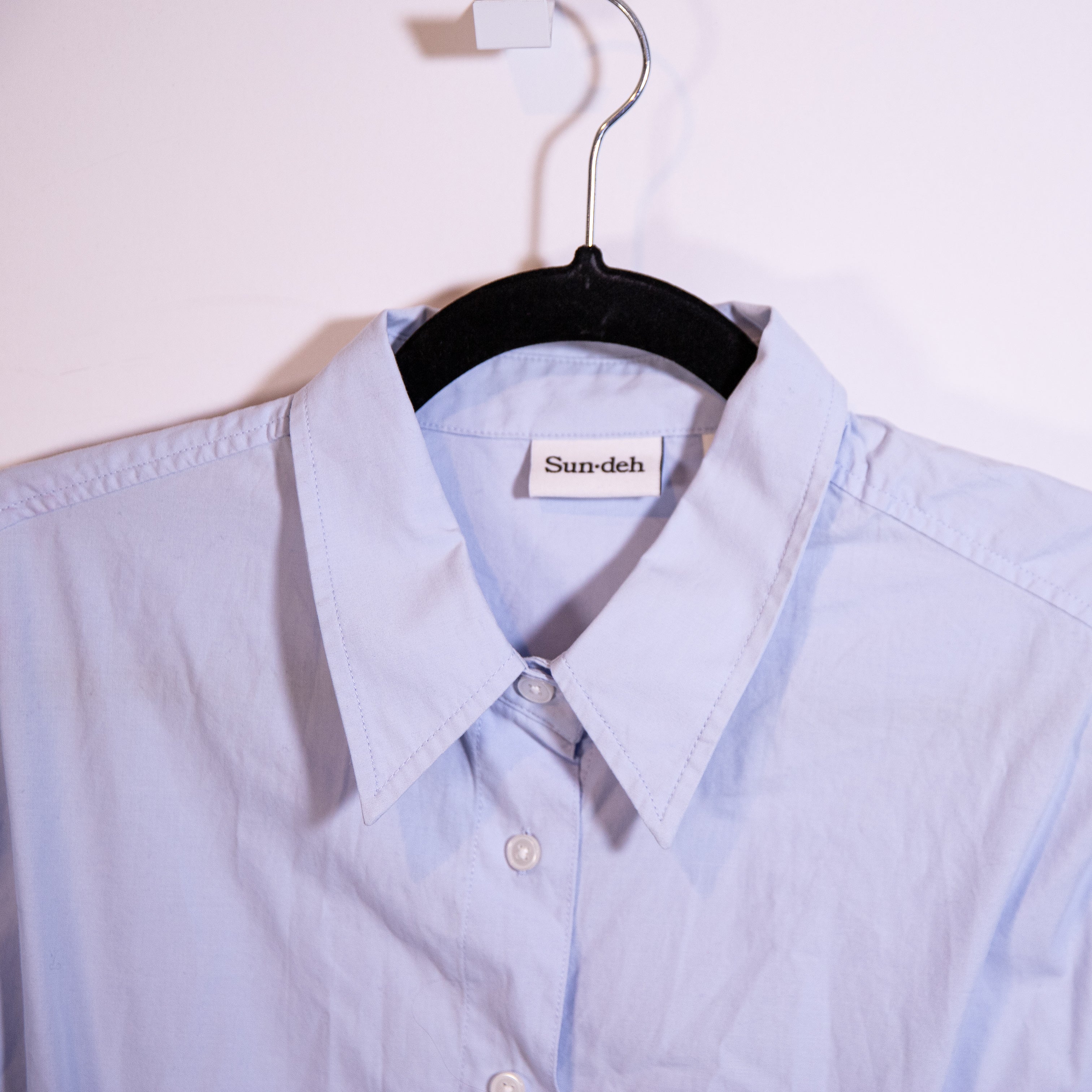 NEW Aritzia Sundeh Future Below Bum Cotton Poplin Collared Button Down Blouse M