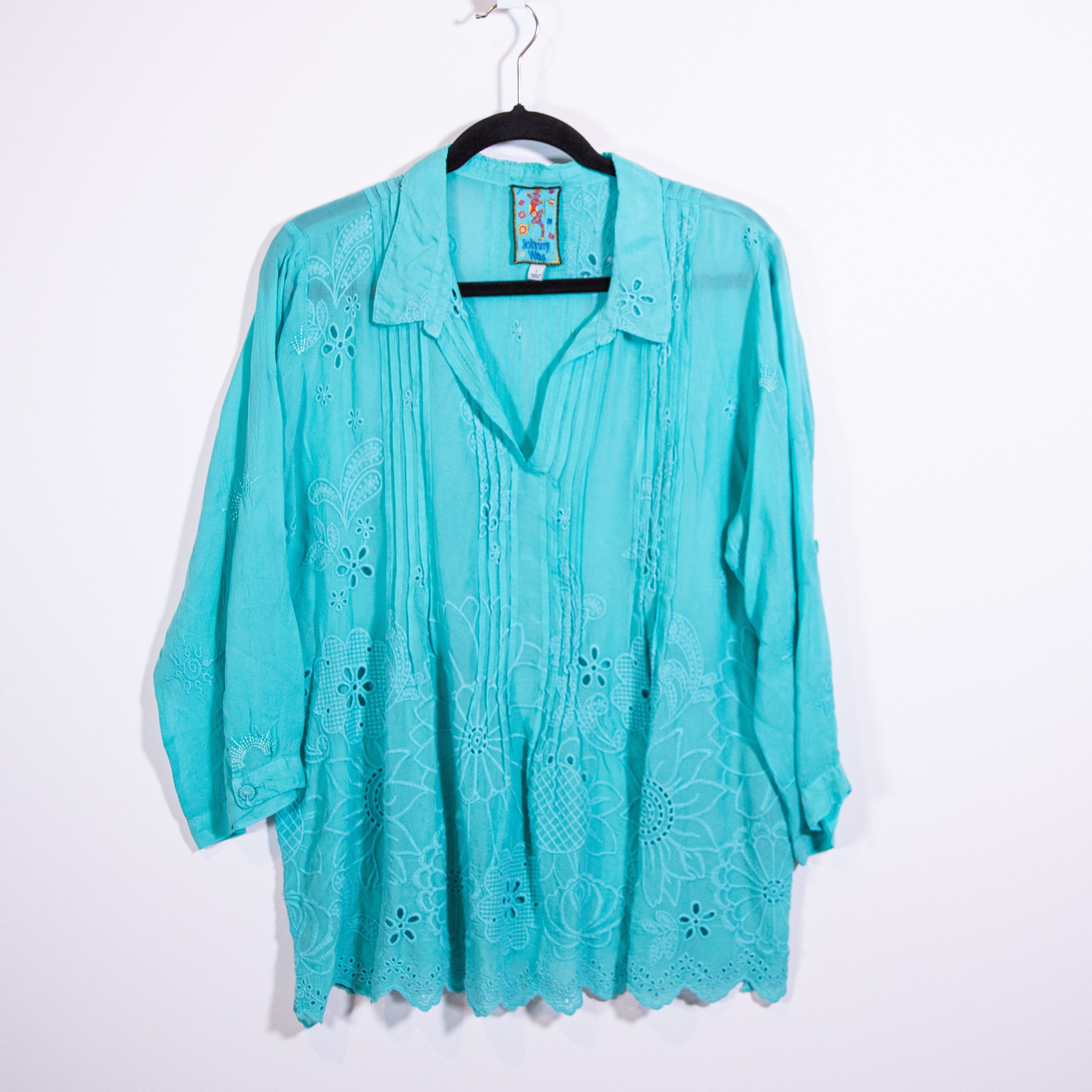 Johnny Was Lemmi Floral Flower Embroidered Eyelet Lightweight V Neck Blouse Blue