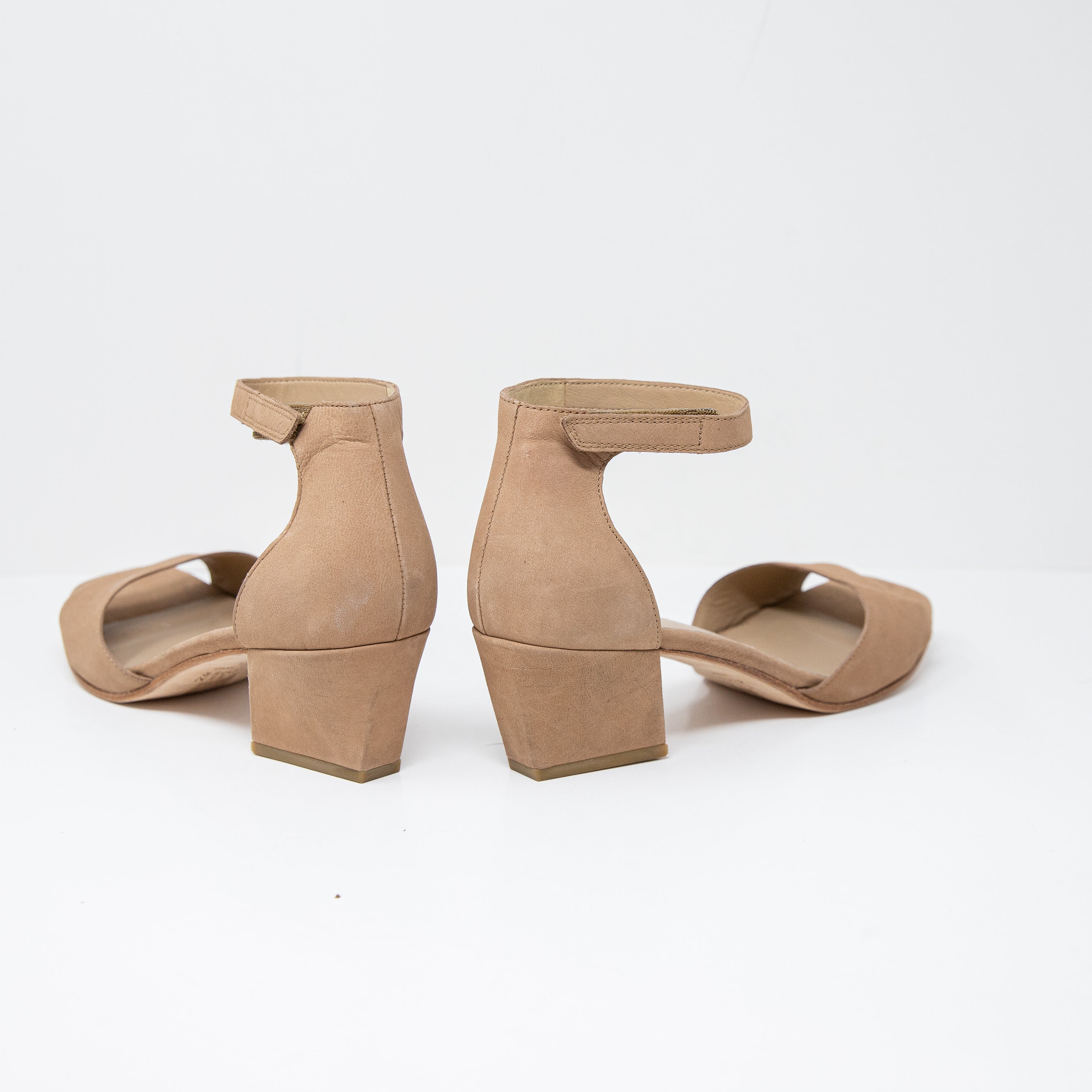 NEW Eileen Fisher Viva Ankle Strap Open Toe Block Heel Nubuck Shoes Nude 10