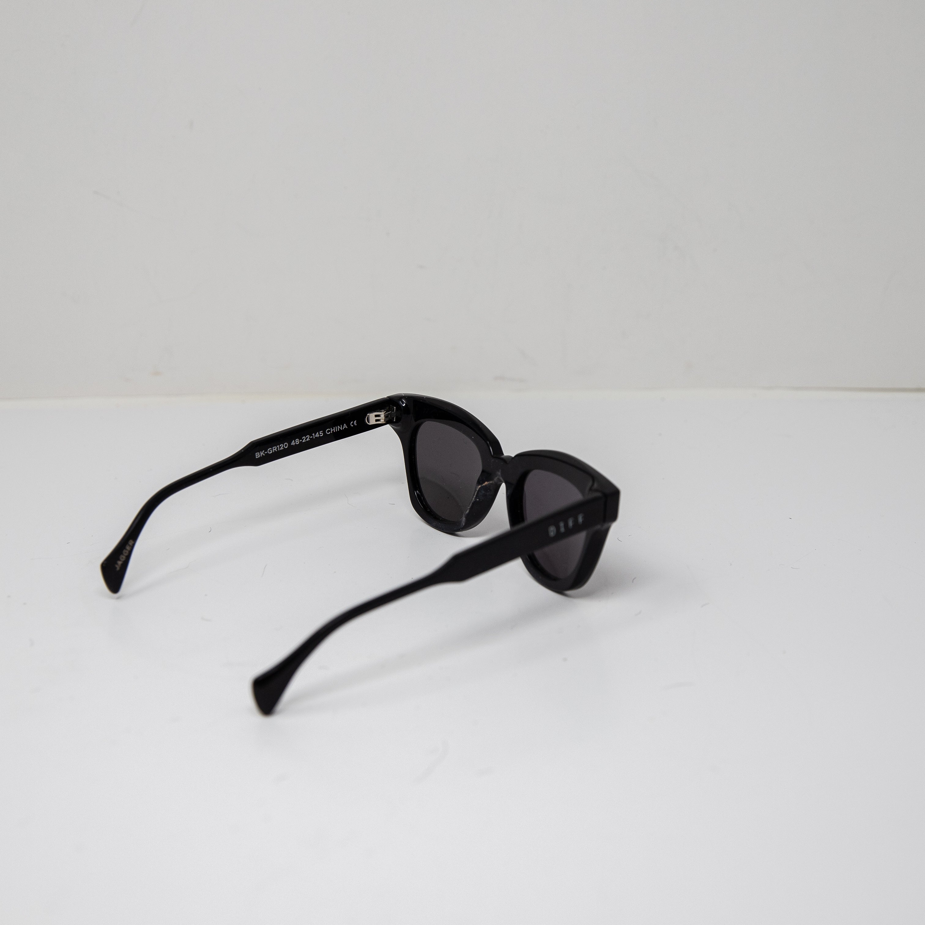 Diff Eyewear Jagger Solid Black Frames Lenses Round Cat Eye Sunglasses